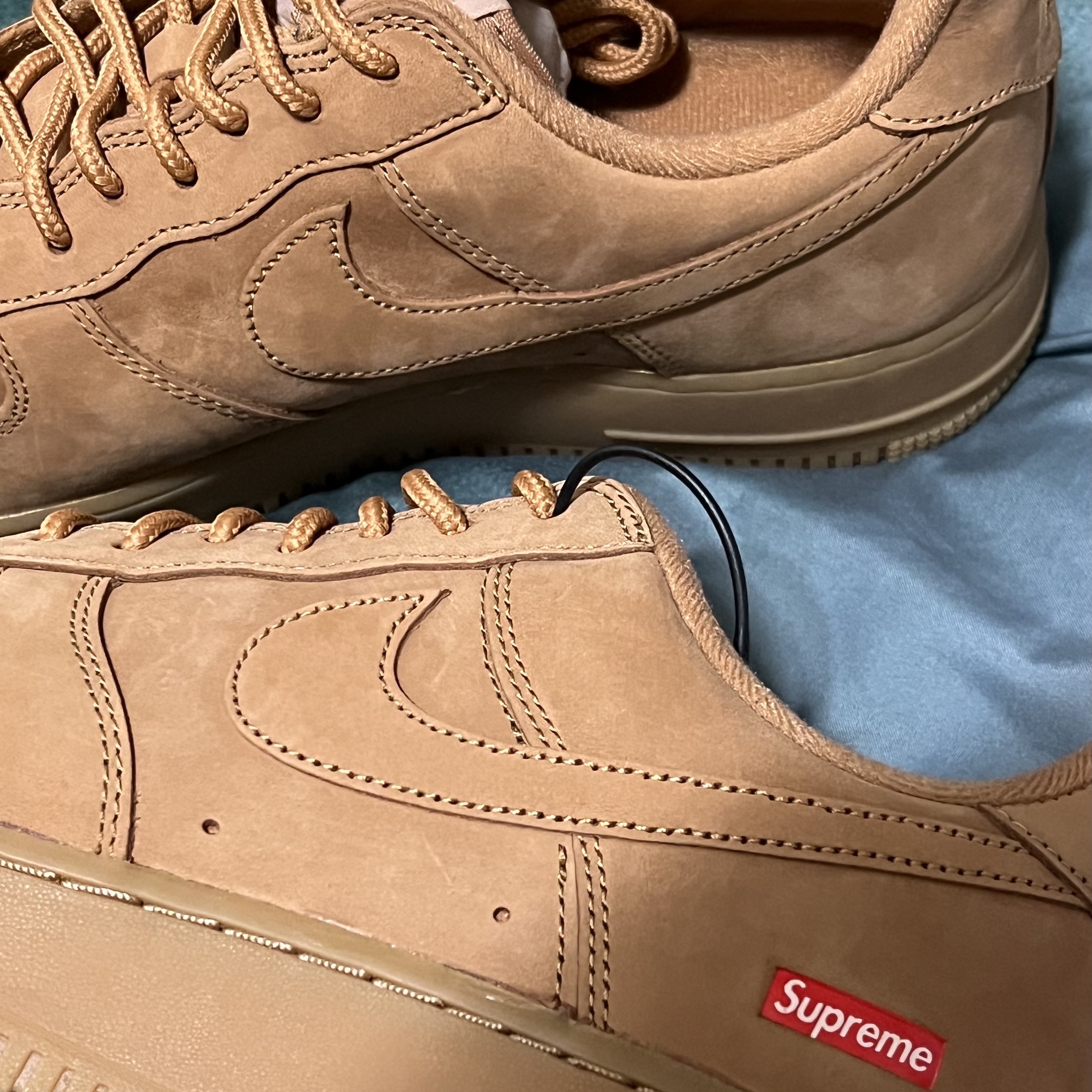 Nike x Supreme Air Force 1 Low Flax 착용 스타일 - 2