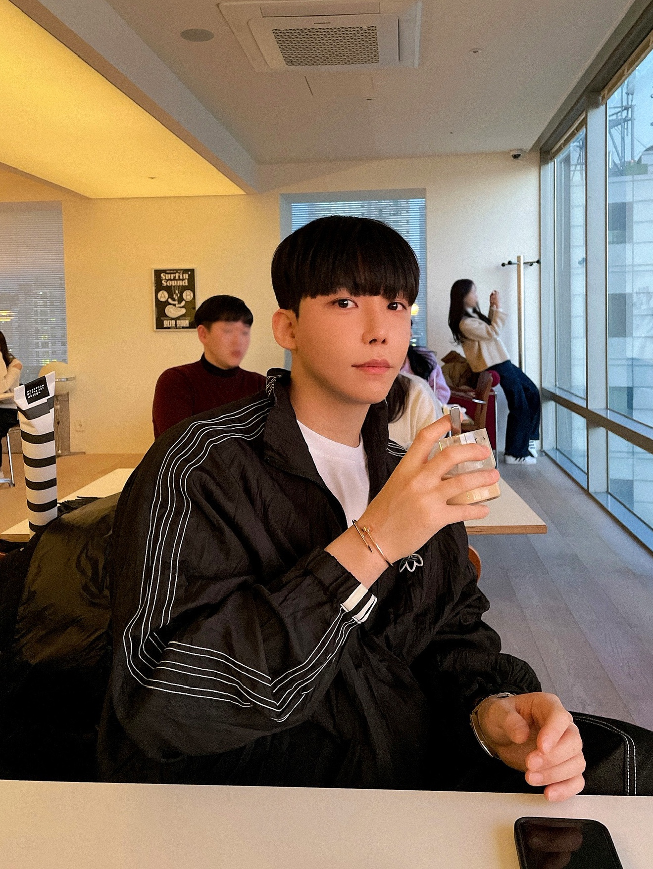 Juun.J Layered Mid Length Down Jumper Black - 22FW, Balenciaga Defender Sneakers Black 착용 스타일 - 5