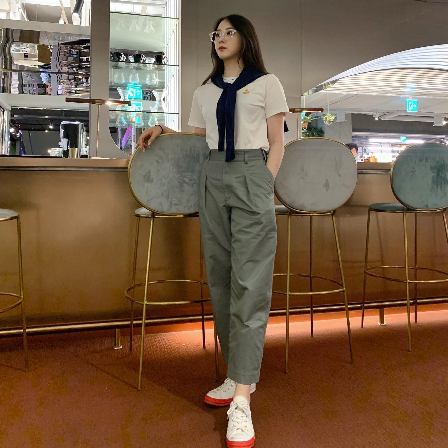 Isabel Marant Zafferh Logo T-Shirt White Khaki - 22FW 착용 스타일