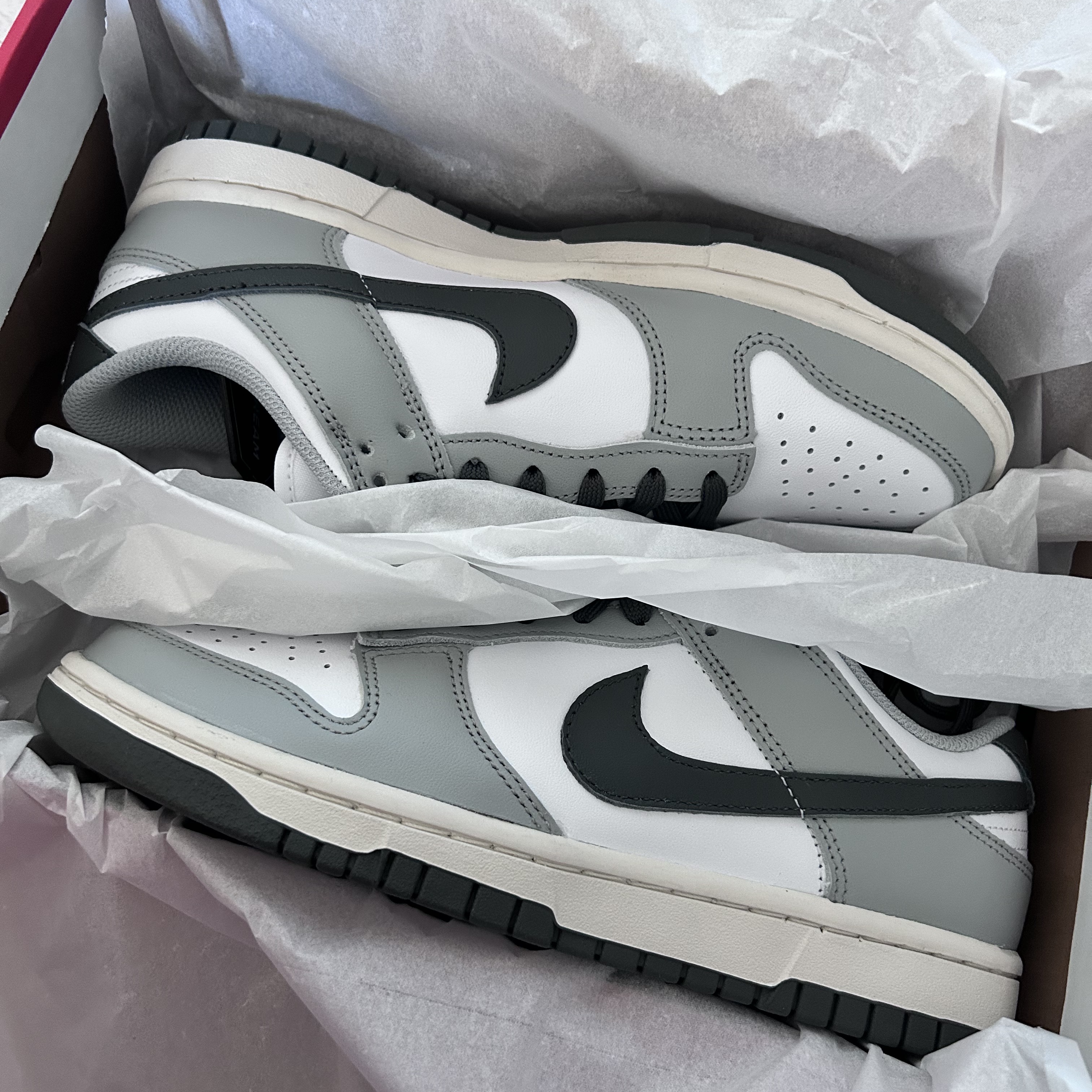 (W) Nike Dunk Low Light Smoke Grey 착용 스타일