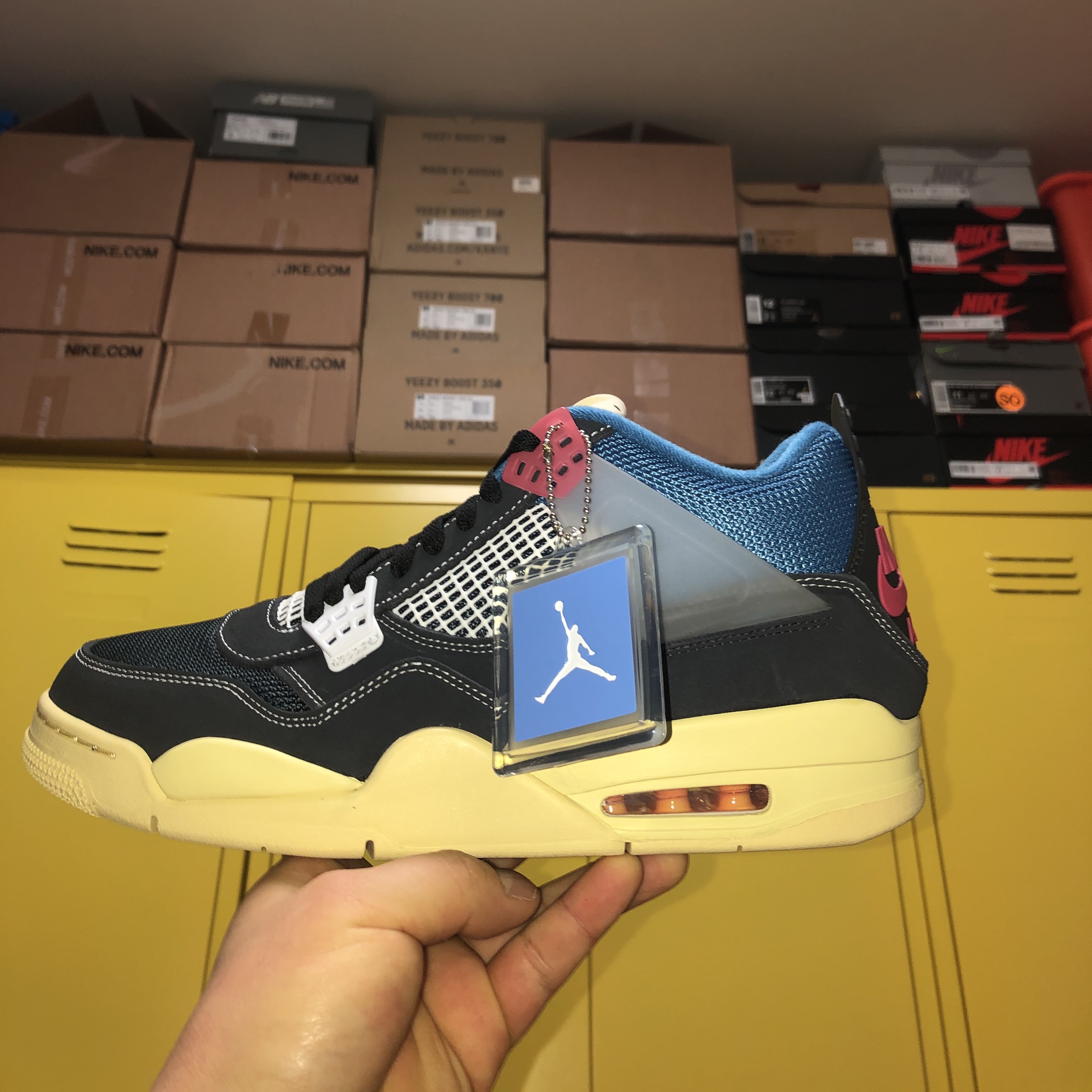 Jordan 4 x Union Retro Off Noir 착용 스타일