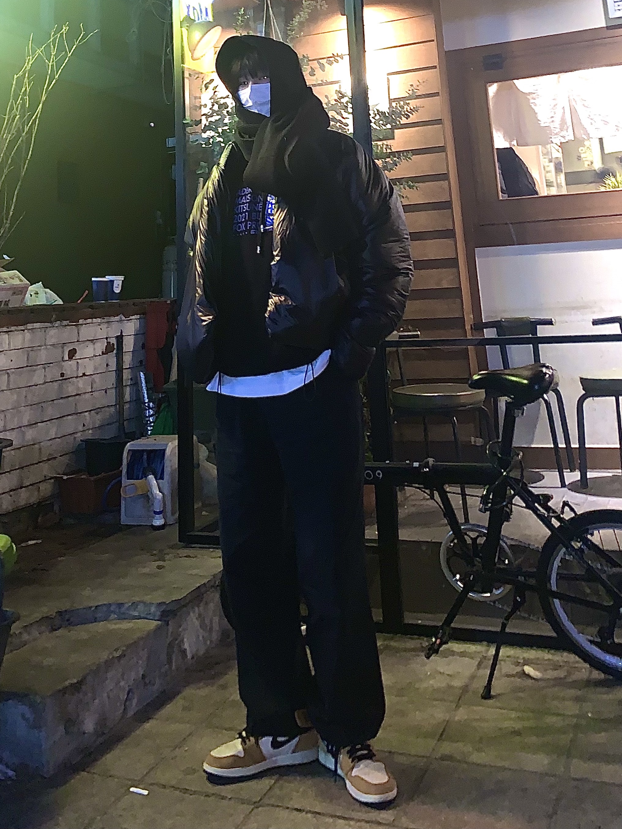 Jordan 1 Retro High Rookie of the Year, Maison Kitsune x Ader Error Meditation Fox Hoodie Black 착용 스타일 - 2