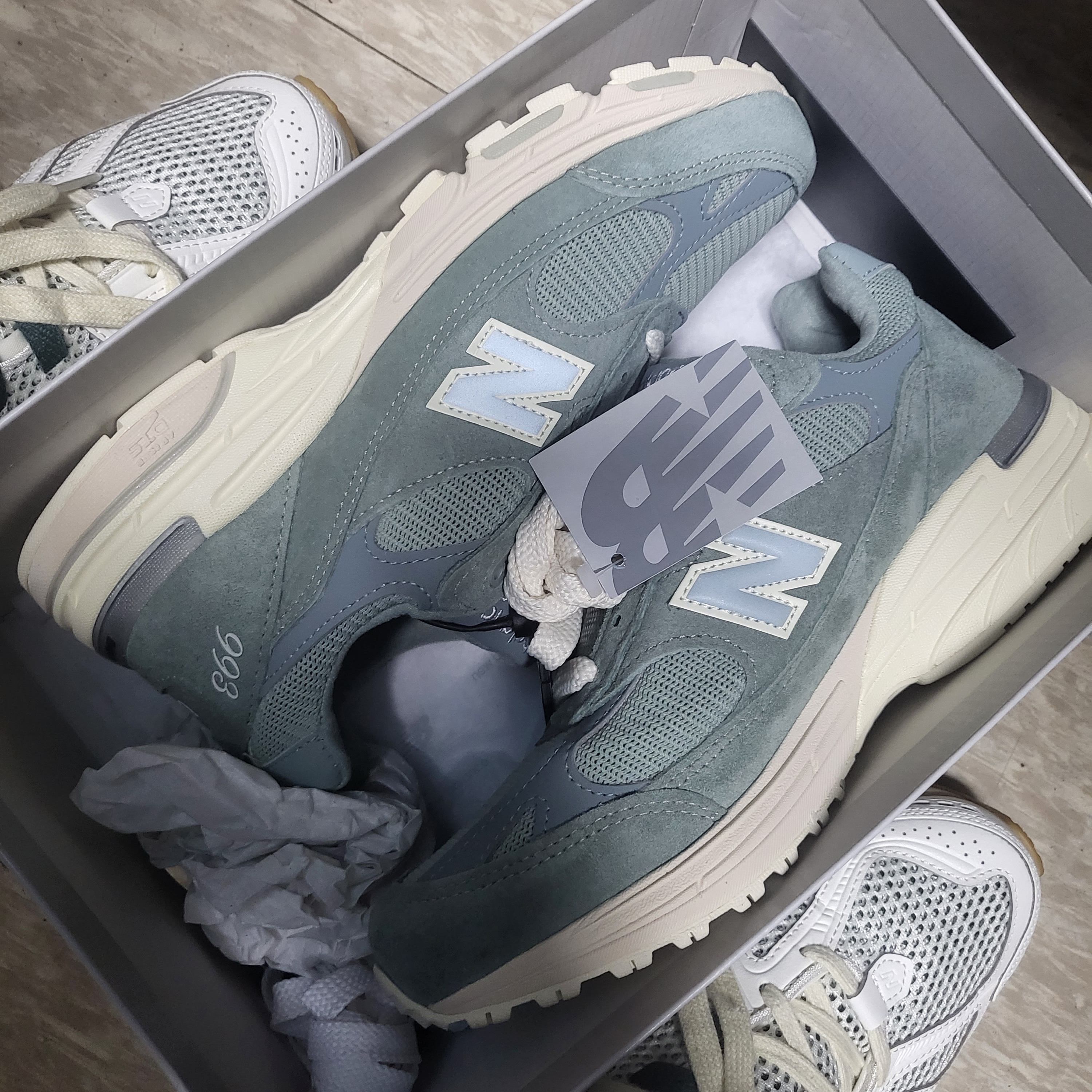 New Balance x Kith 993 Made in USA Slate Grey 착용 스타일