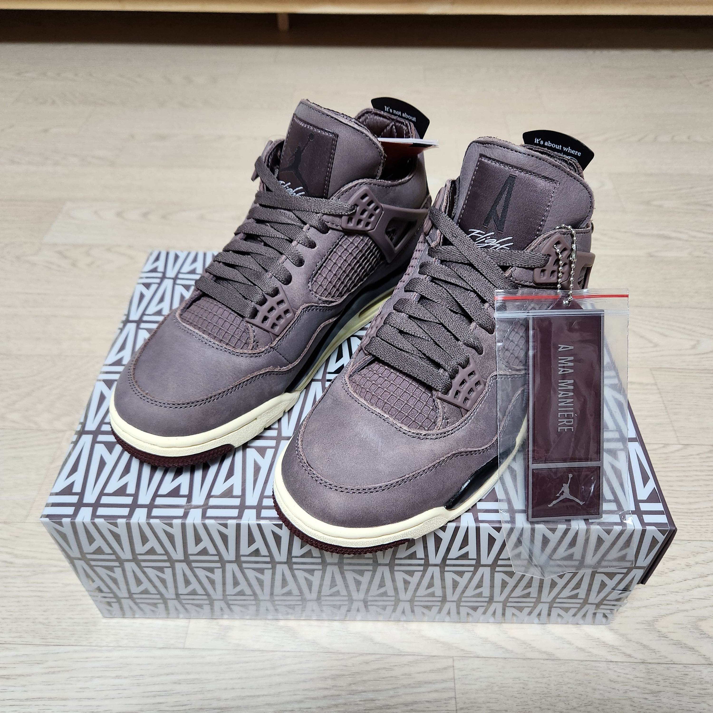 Jordan 4 x A Ma Maniere Retro Violet Ore 착용 스타일