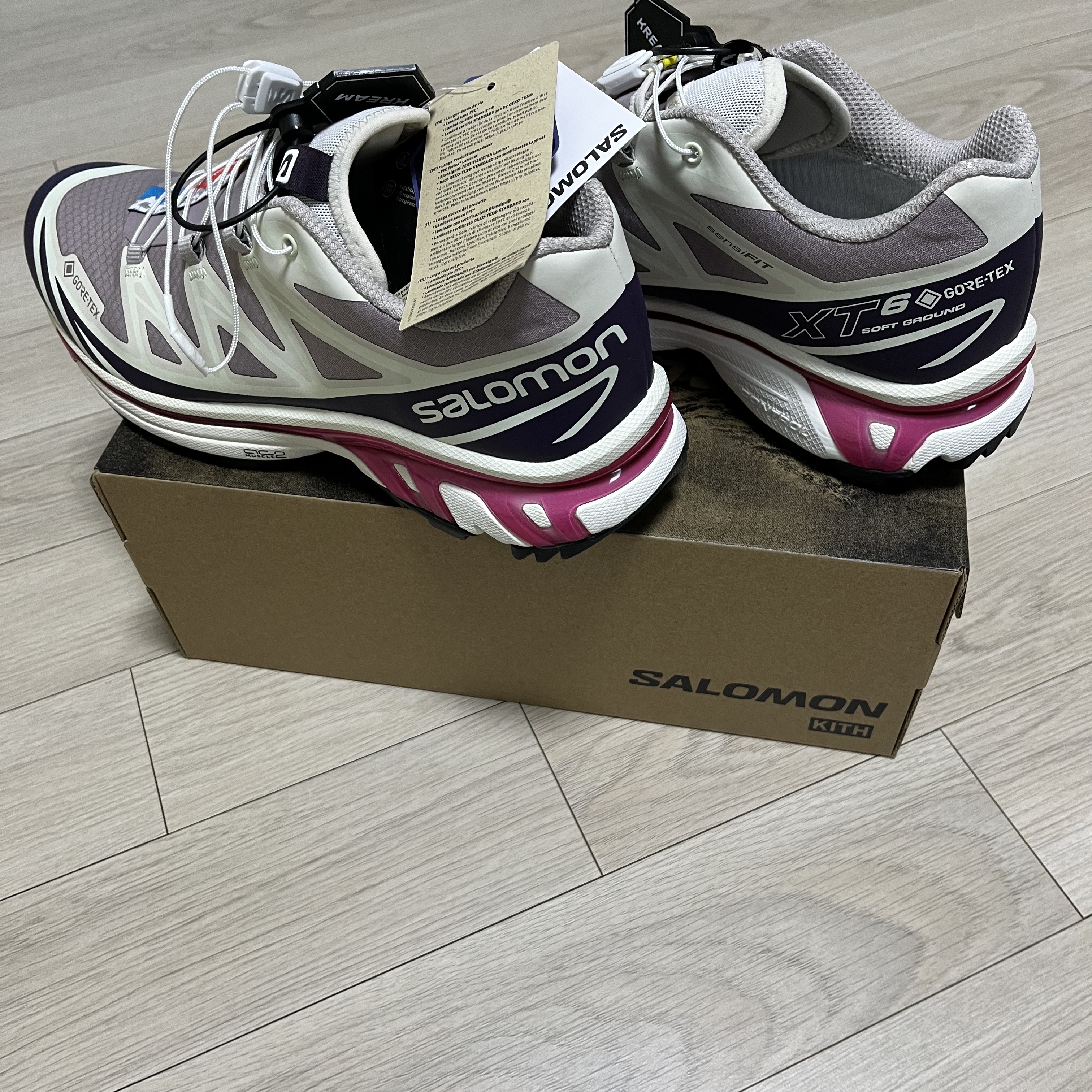 Salomon x Kith XT-6 Gore-Tex Quail Moonscape Vanilla Ice 착용 스타일 - 3