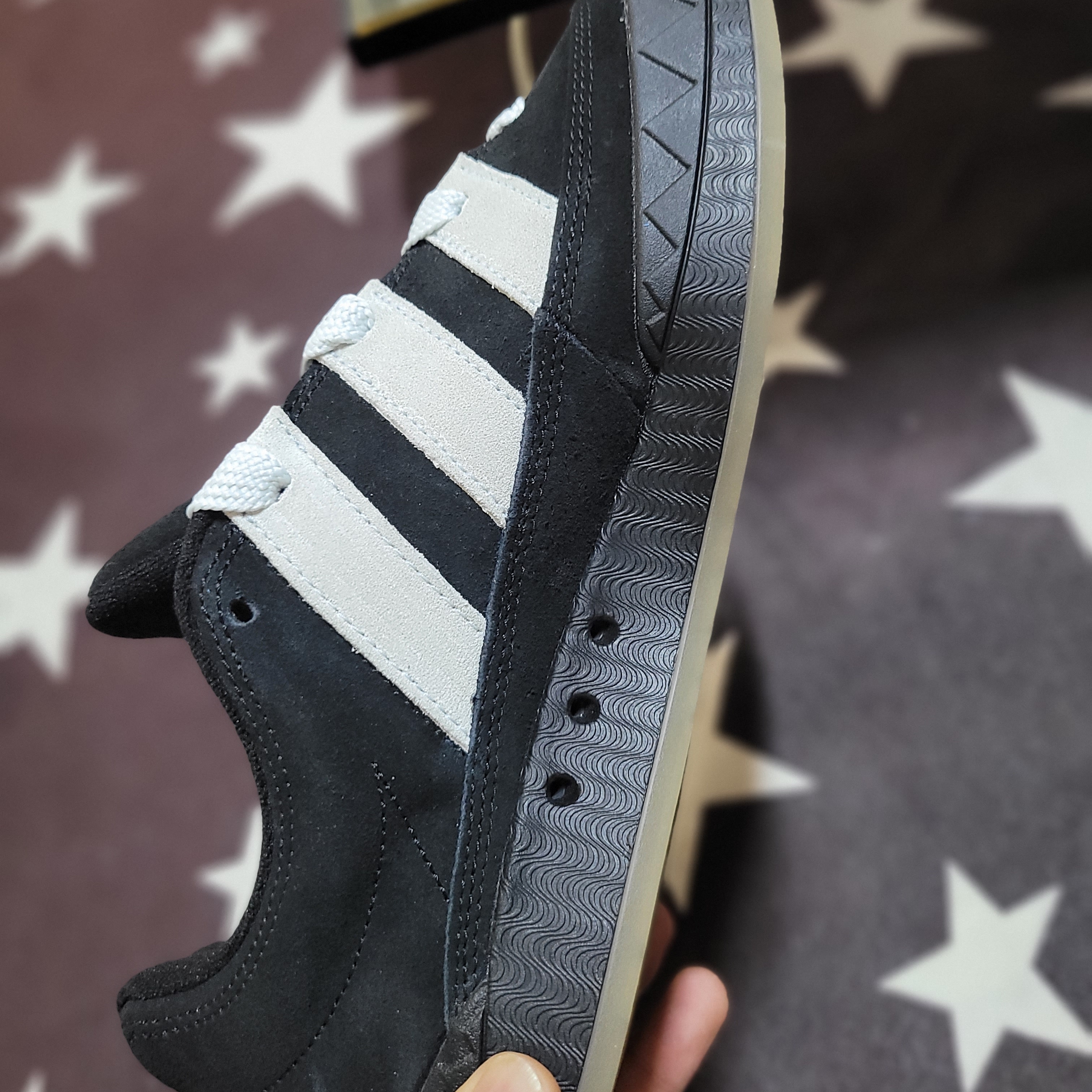 Adidas Adimatic Core Black Crystal White 착용 스타일 - 2