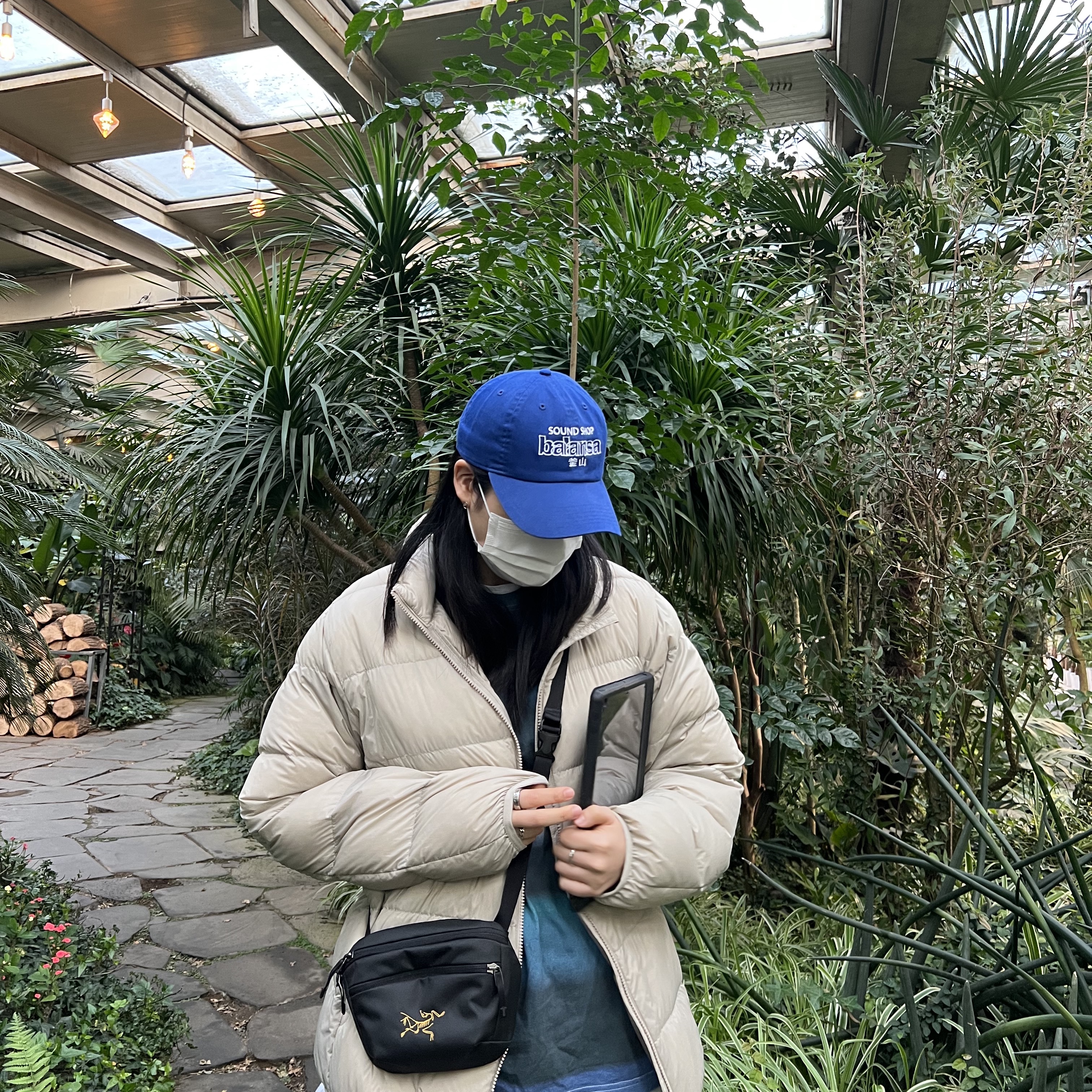 Arc'teryx Mantis 1 Waistpack Black, Nike Air Force 1 '07 WB Flax 착용 스타일 - 2