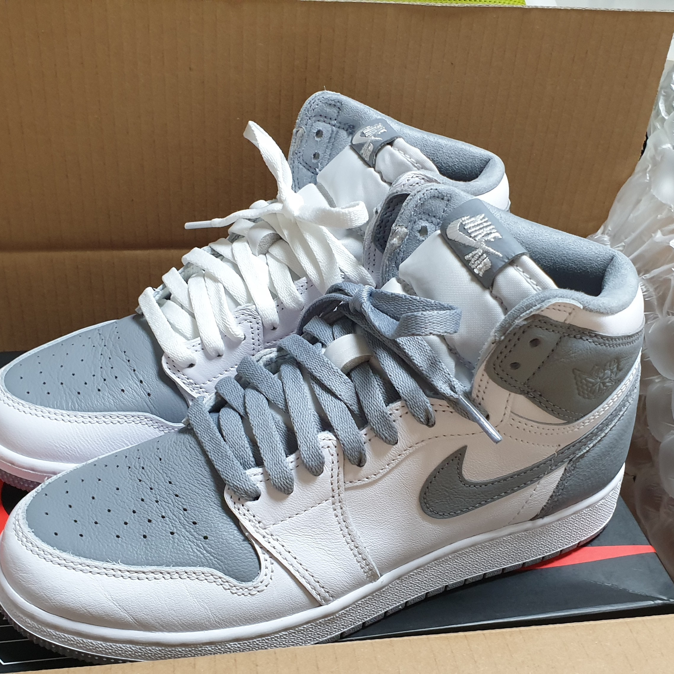 (GS) Jordan 1 Retro High OG Stealth 착용 스타일 - 1