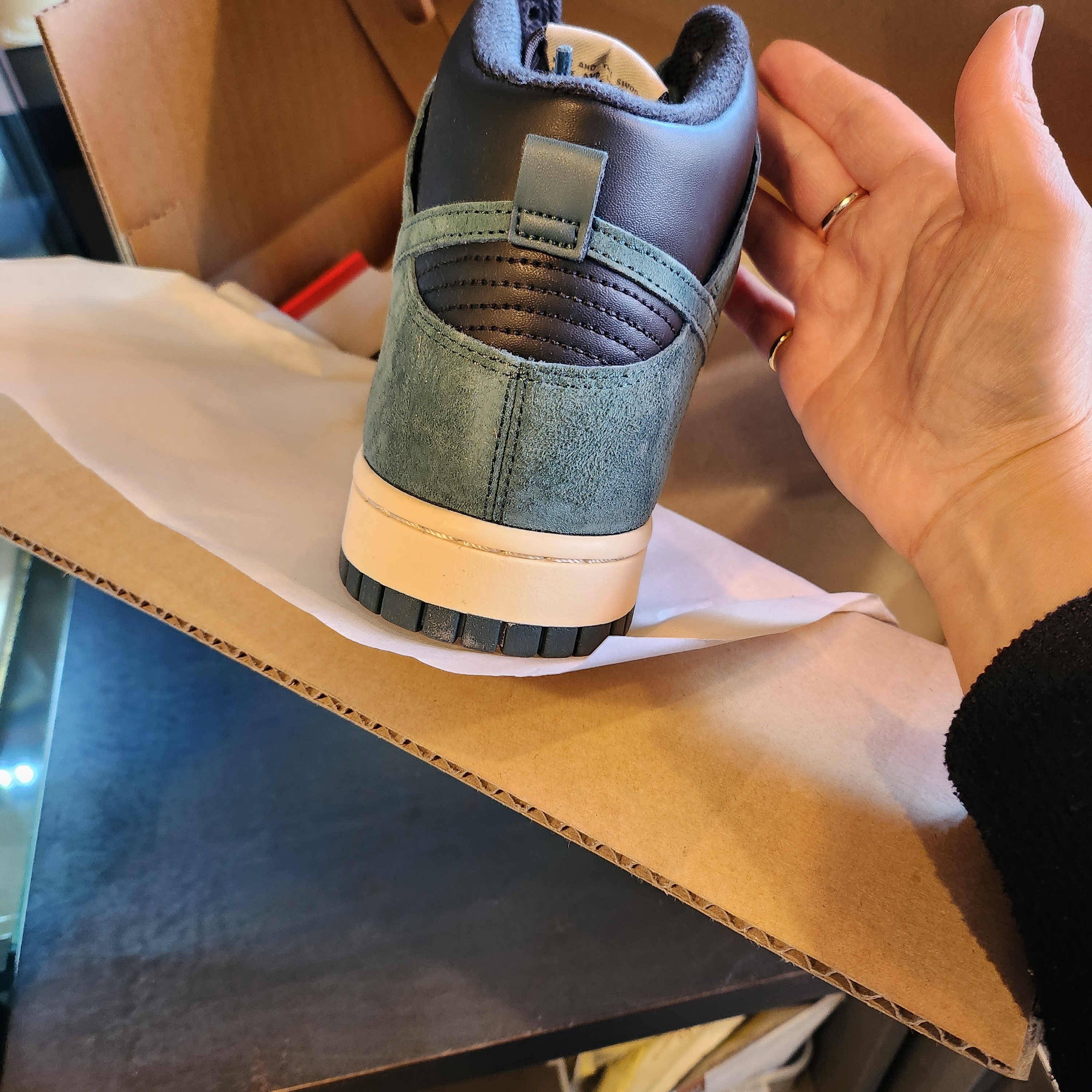 Nike Dunk High Retro PRM Faded Spruce 착용 스타일 - 5