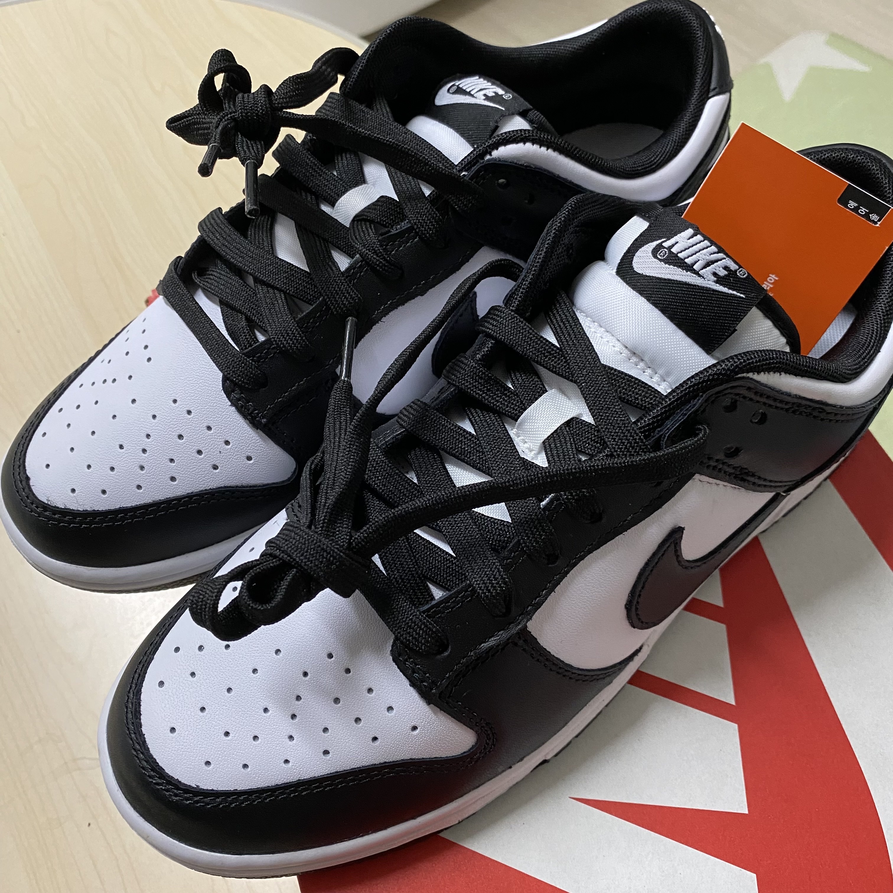 Nike Dunk Low Retro Black 착용 스타일