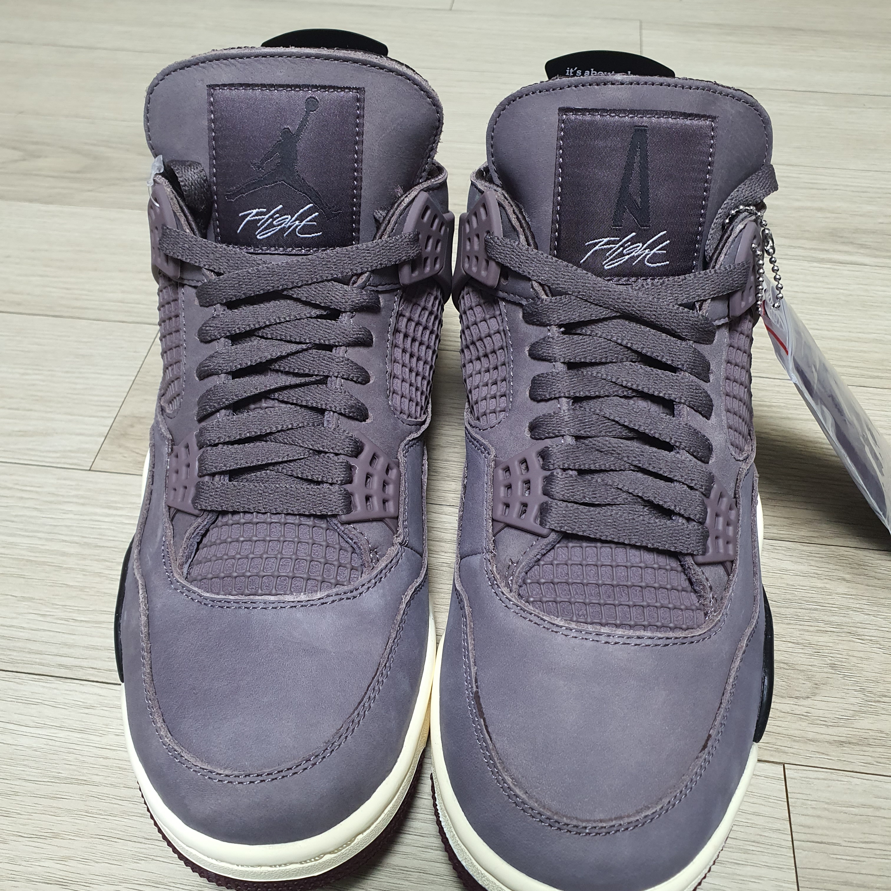 Jordan 4 x A Ma Maniere Retro Violet Ore 착용 스타일 - 2