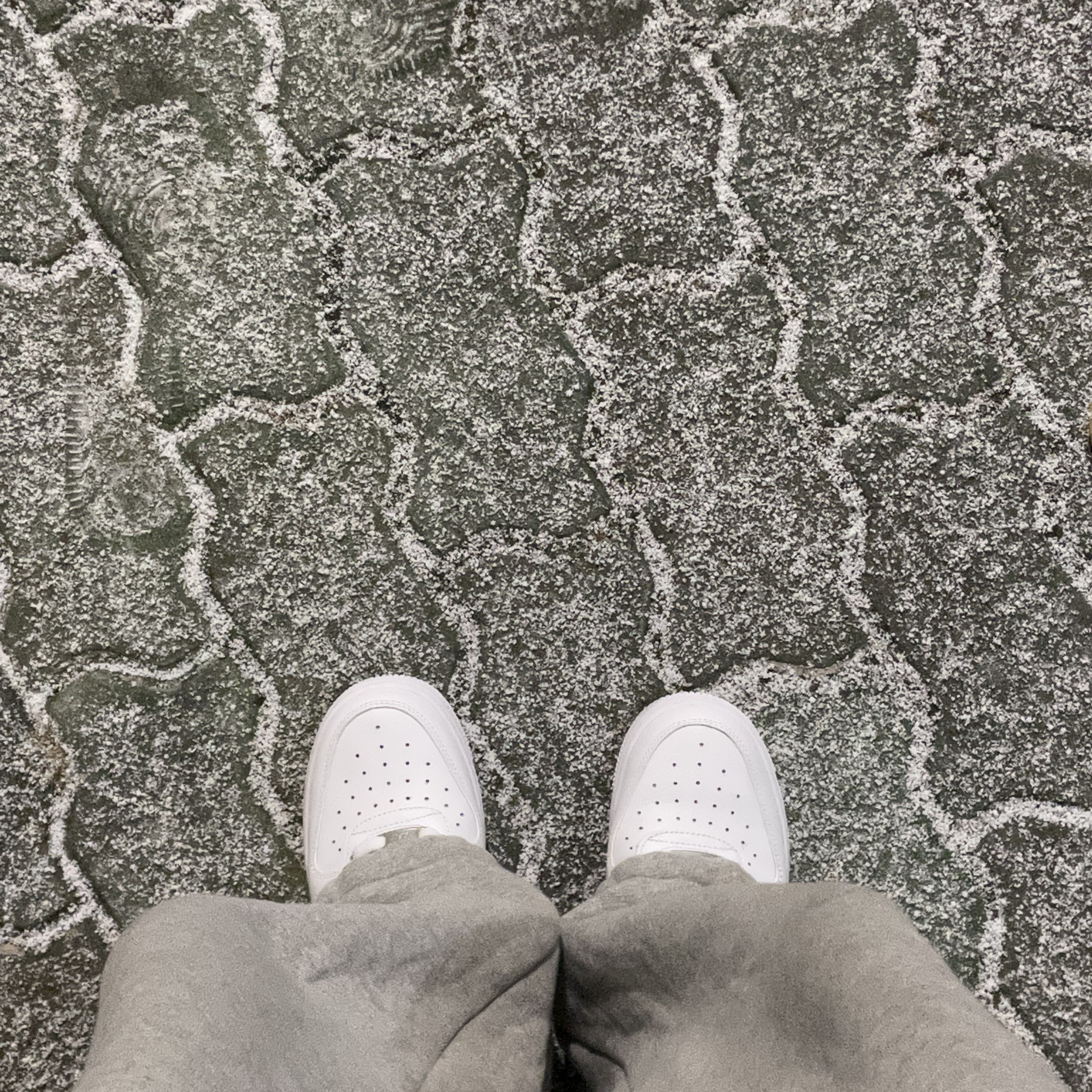(W) Nike Air Force 1 '07 Low White 착용 스타일 - 2