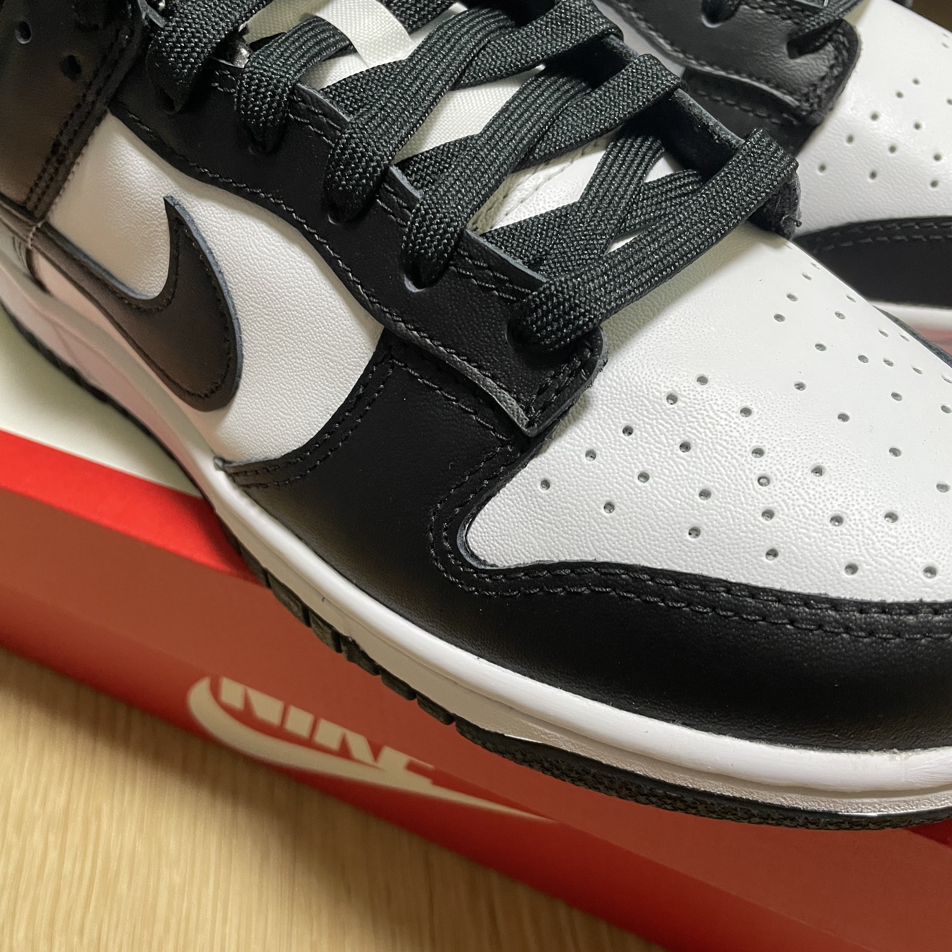 Nike Dunk Low Retro Black 착용 스타일