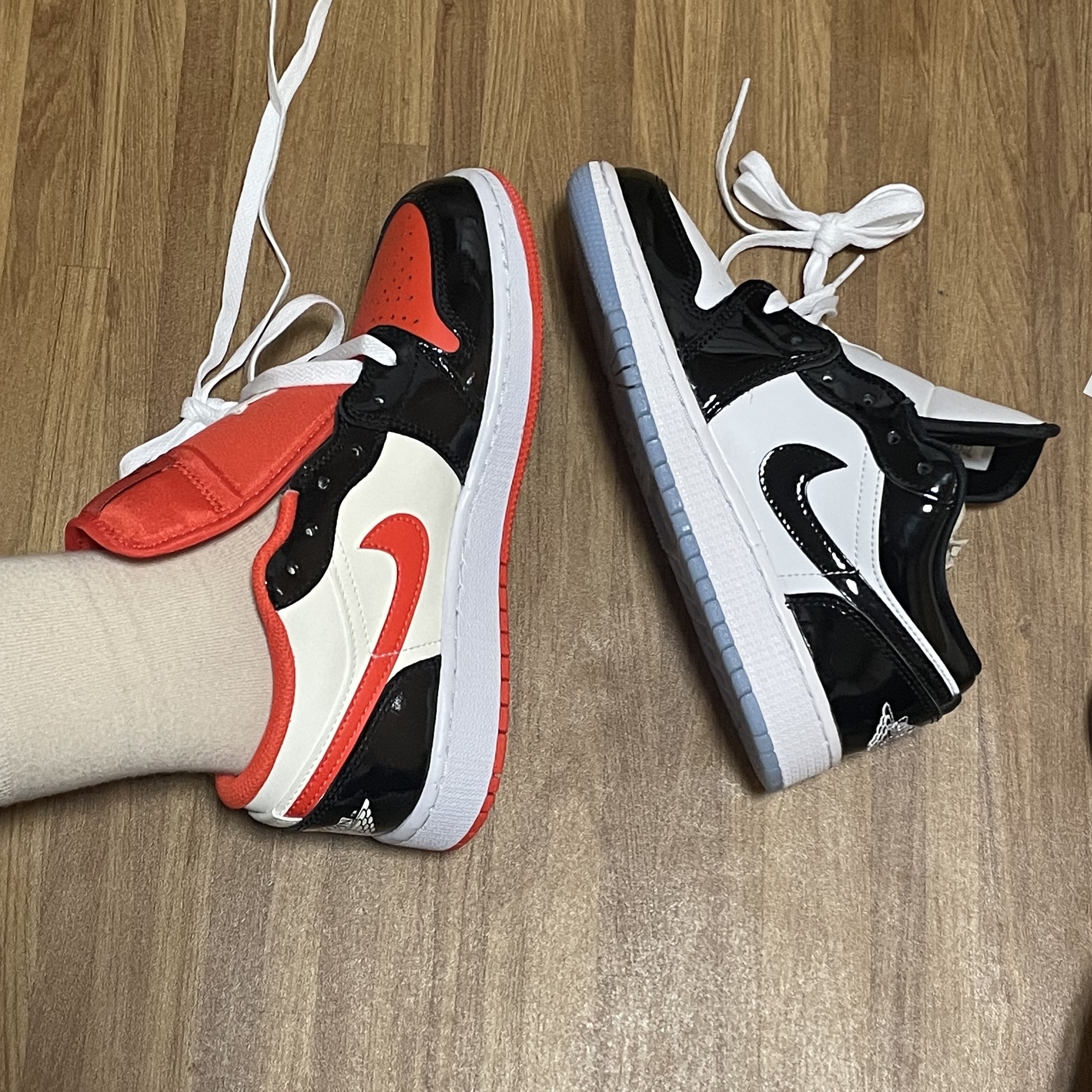 (GS) Jordan 1 Low SE Team Orange Black, (GS) Jordan 1 Low SE Concord 착용 스타일