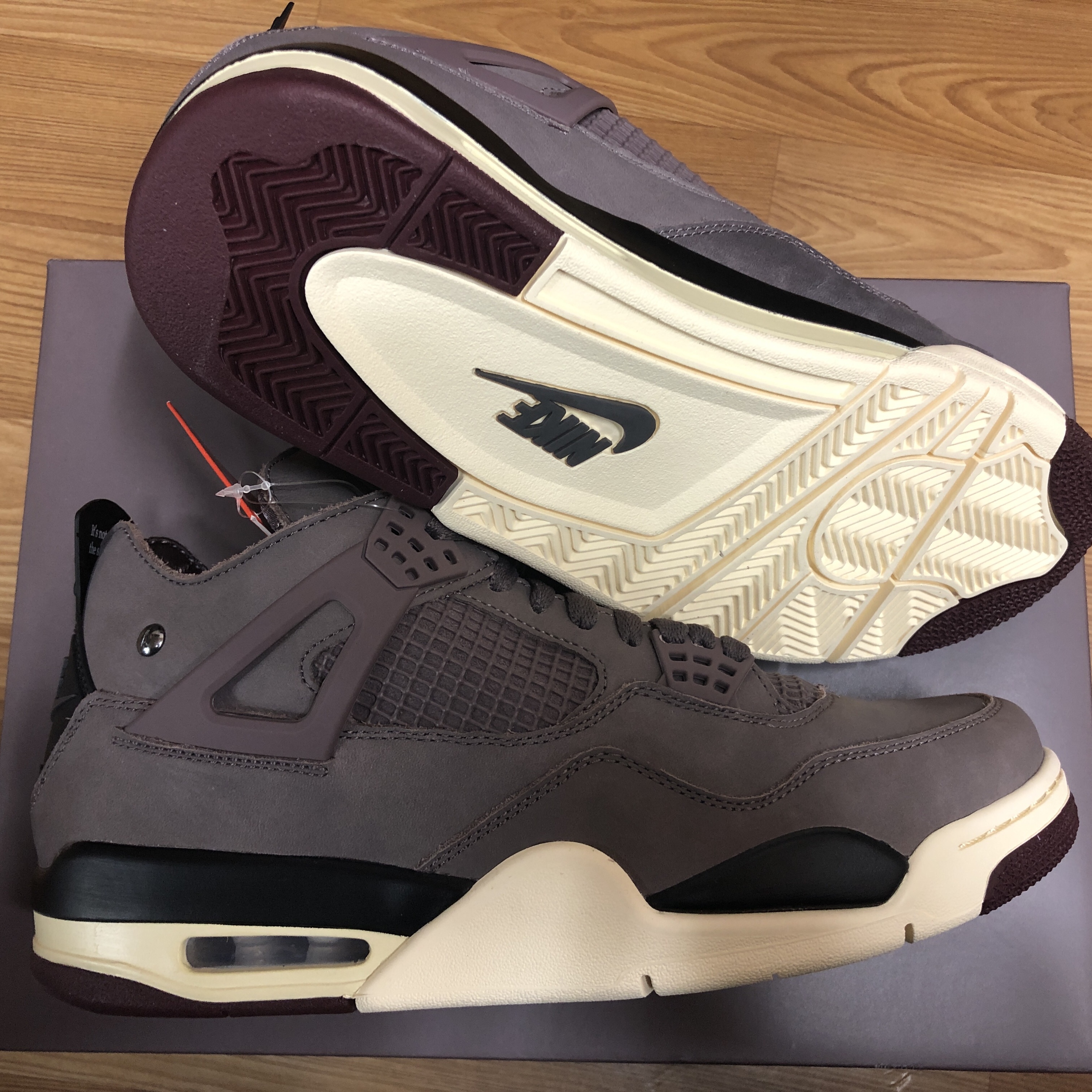 Jordan 4 x A Ma Maniere Retro Violet Ore 착용 스타일 - 5