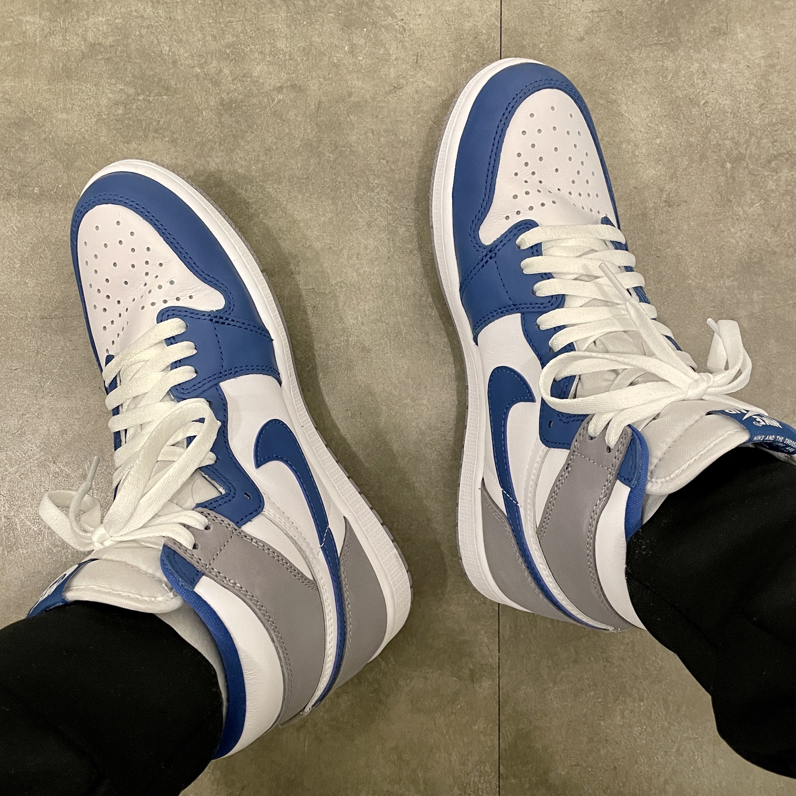 Jordan 1 Retro High OG True Blue 착용 스타일 - 1