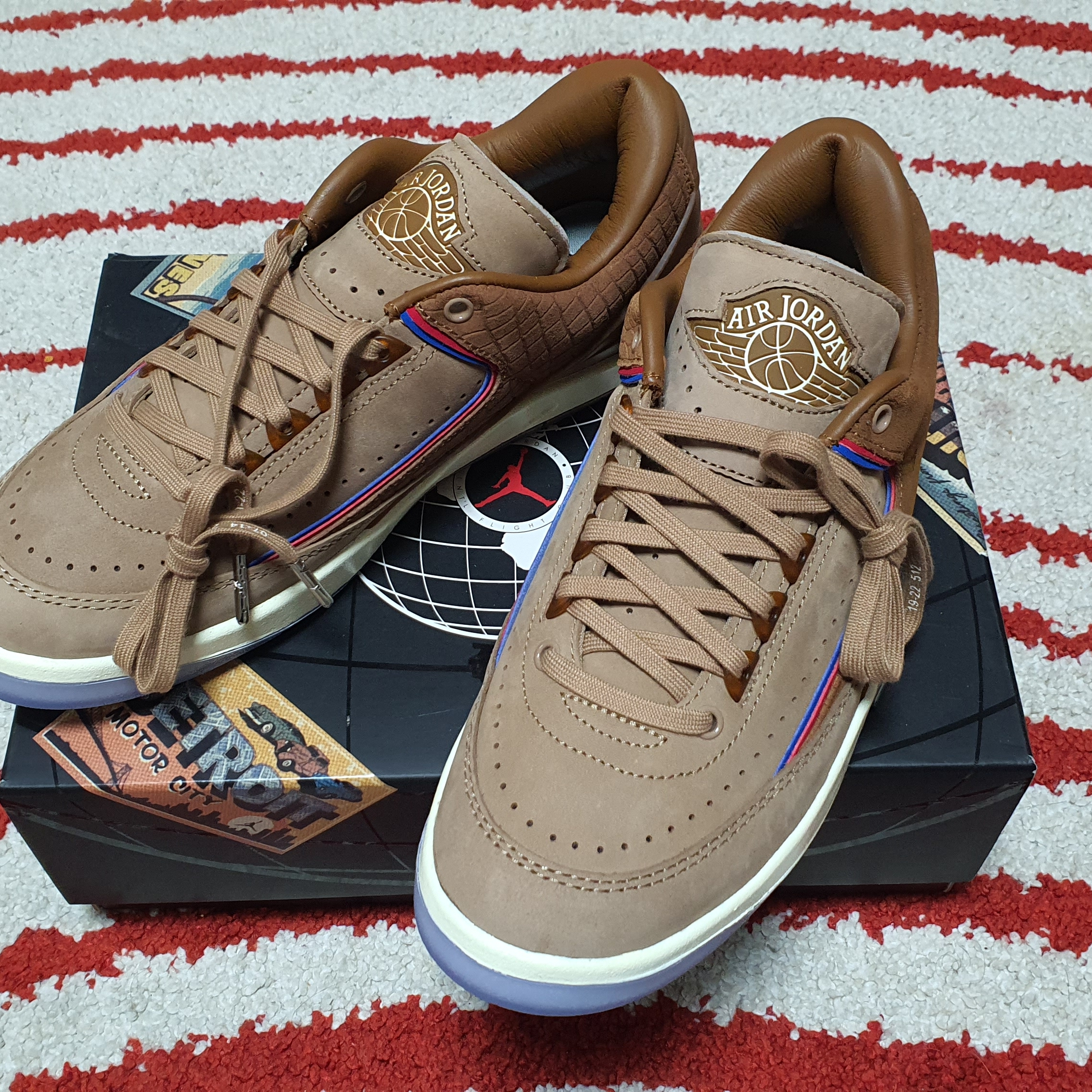 Jordan 2 x Two 18 Retro Low Rocky Tan 착용 스타일 - 1