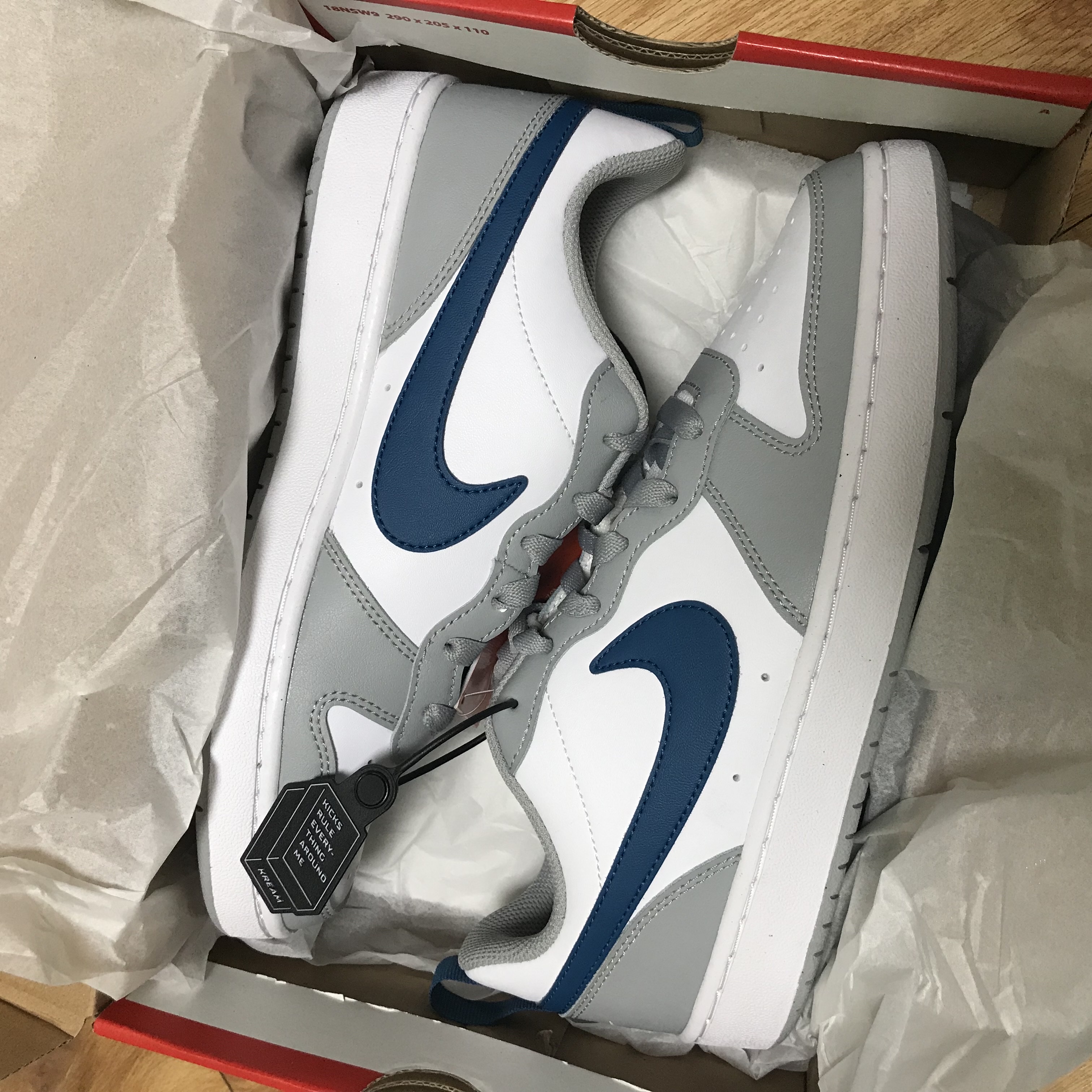 (GS) Nike Court Borough Low 2 Light Smoke Grey 착용 스타일 - 1