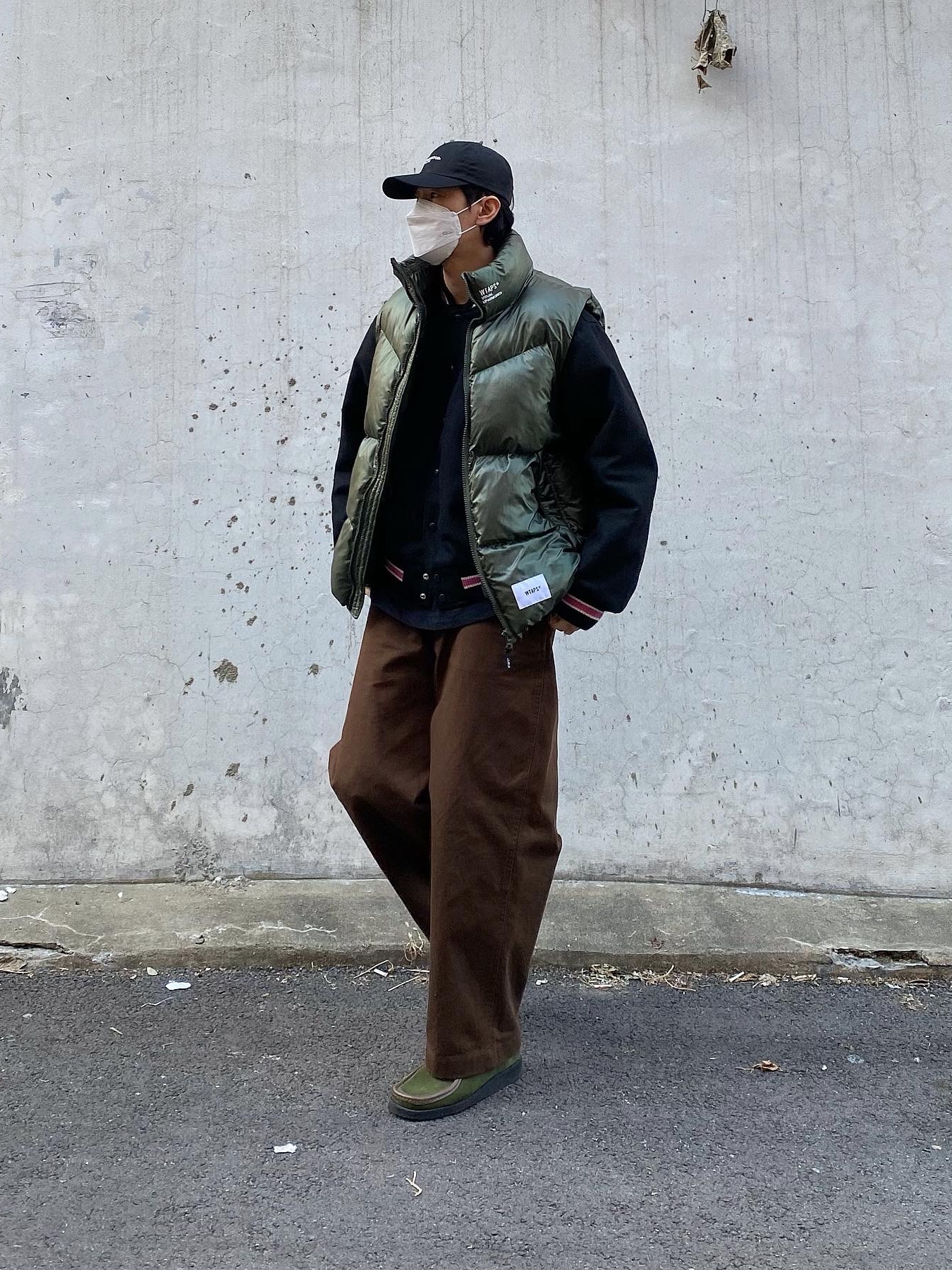 Stussy S Talk Melton Varsity Jacket Black 착용 스타일 - 1