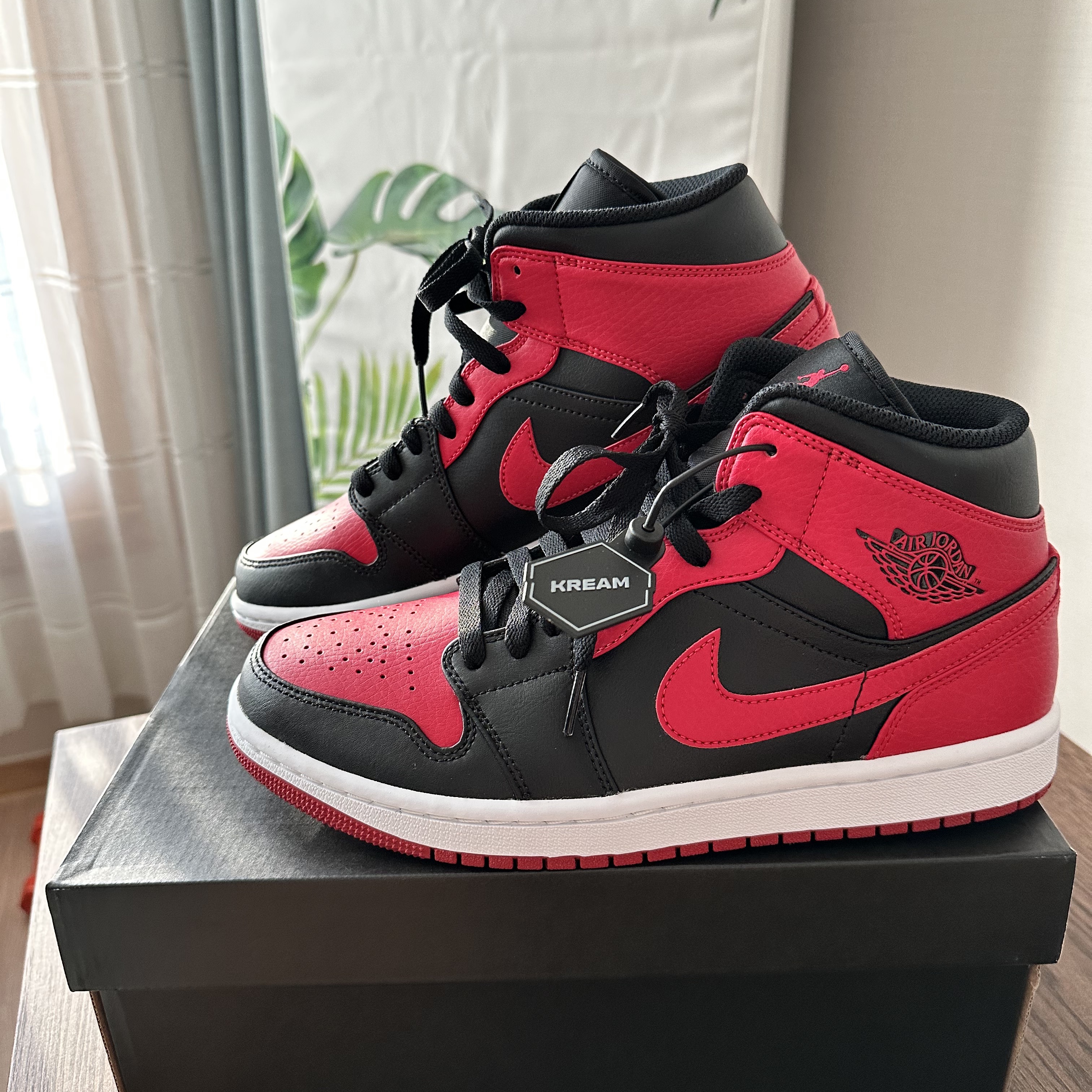 Jordan 1 Mid Bred Banned 2020 착용 스타일