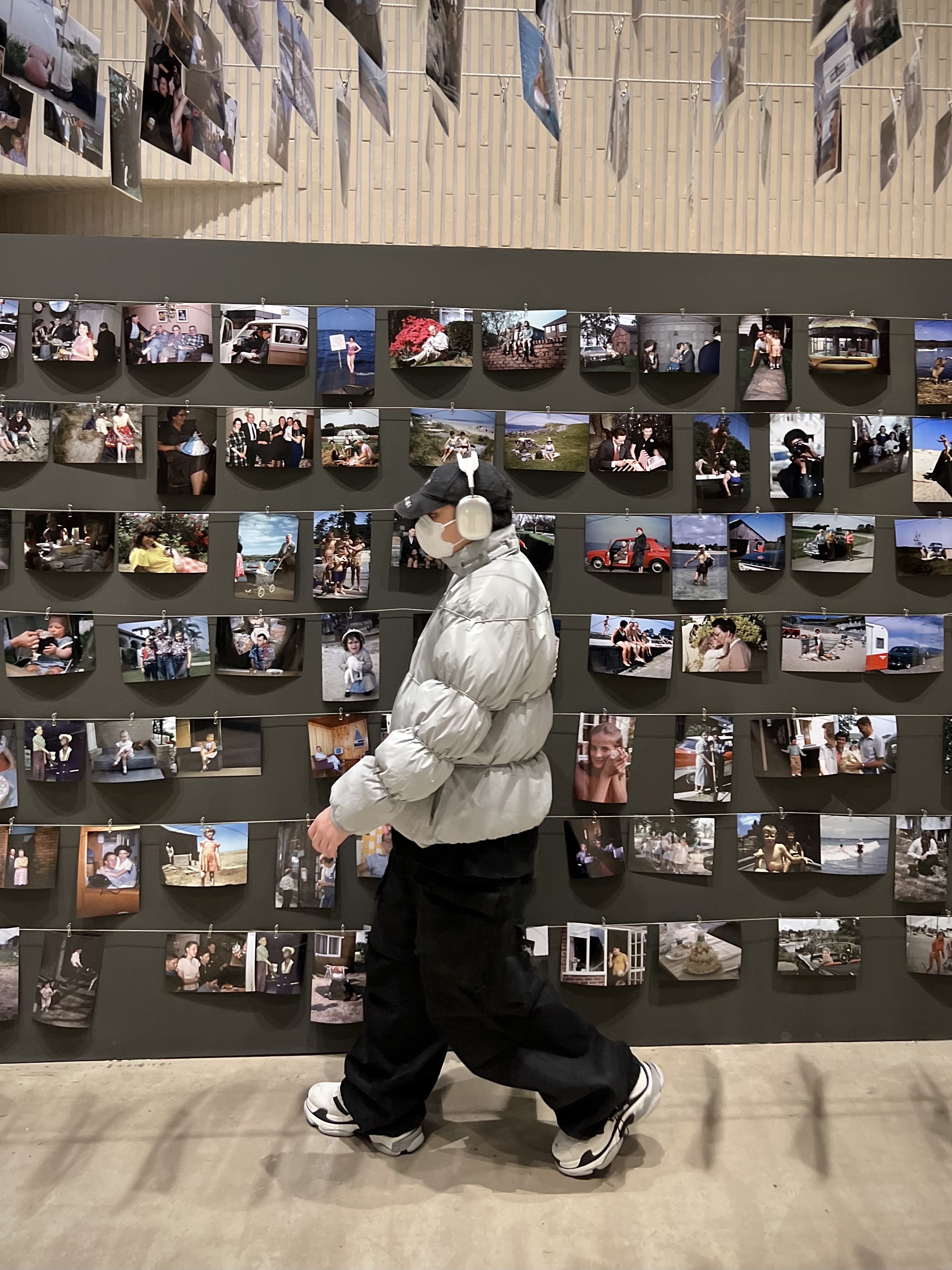 Balenciaga x Adidas Triple S Sneakers White Black, Apple AirPods Max Lightning Silver (Korean Ver.) 착용 스타일 - 3