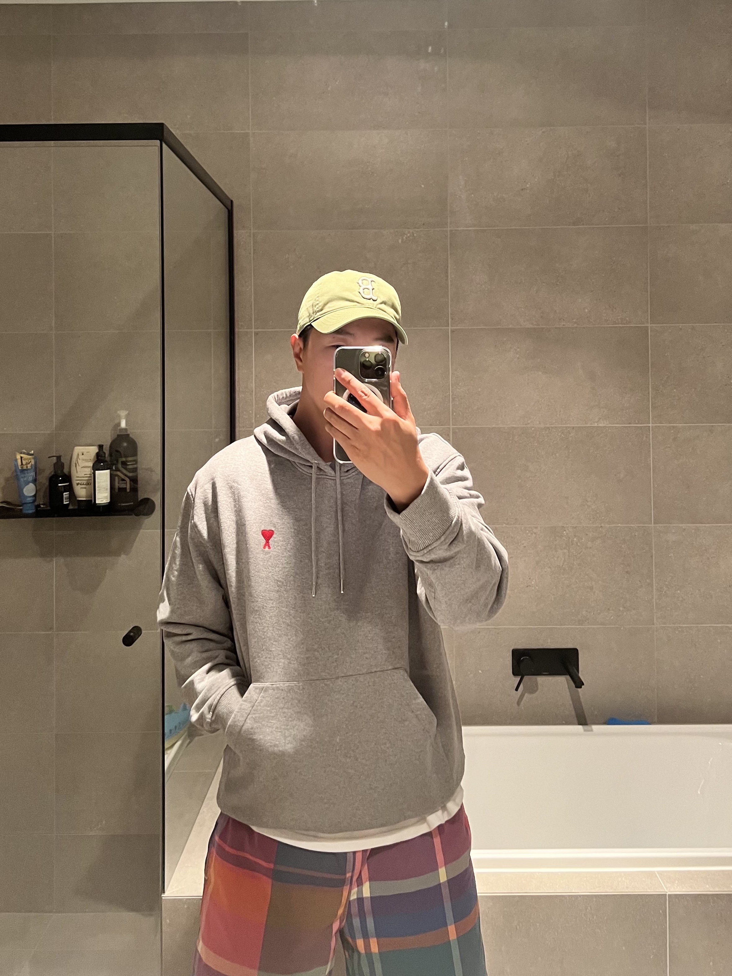 AMI de Coeur Hoodie Heather Grey - 21FW, AMI de Coeur Hood Sweatshirt Heather Grey 착용 스타일