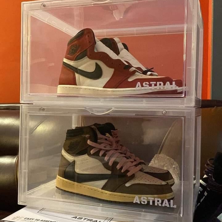 Jordan 1 Retro High OG Chicago 2022, Jordan 1 x Travis Scott Retro High OG SP Mocha 착용 스타일