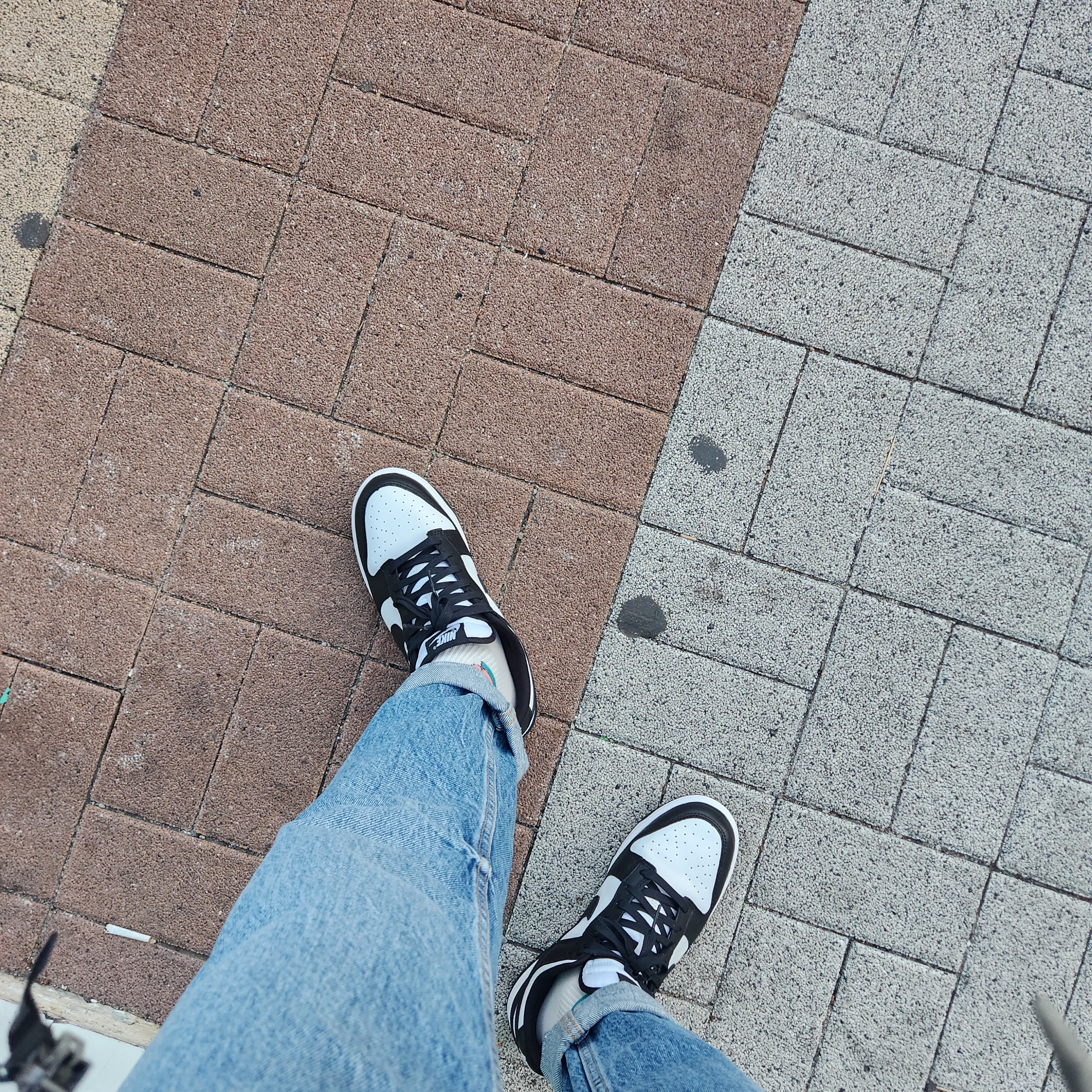 Nike Dunk Low Retro Black 착용 스타일