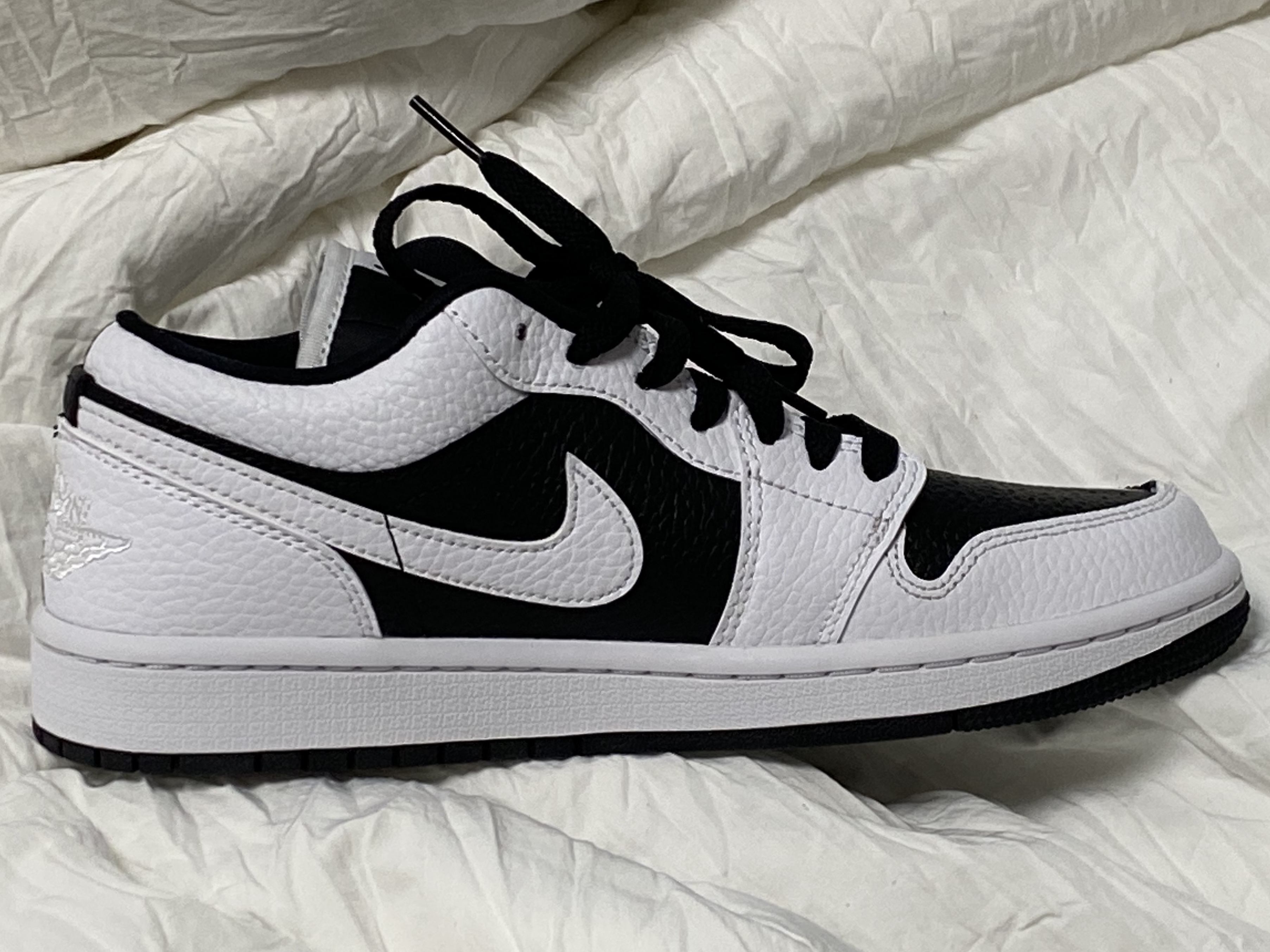 (W) Jordan 1 Low SE Black White 착용 스타일 - 5