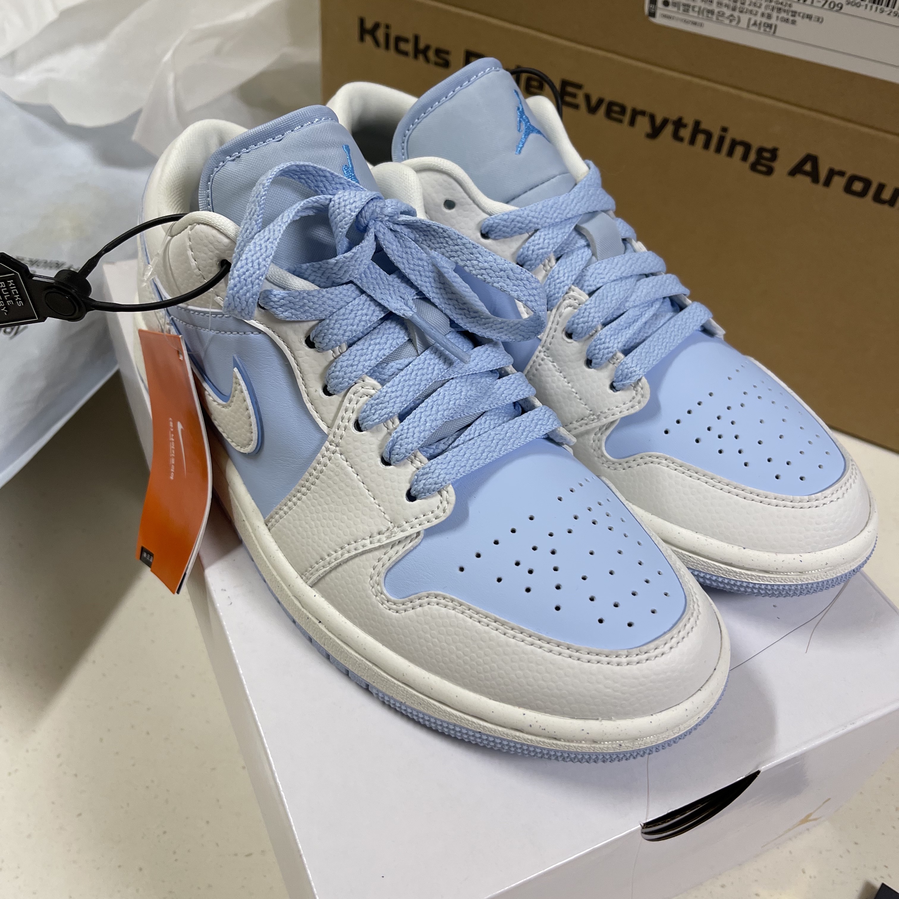 (W) Jordan 1 Low SE Sail Ice 착용 스타일 - 2