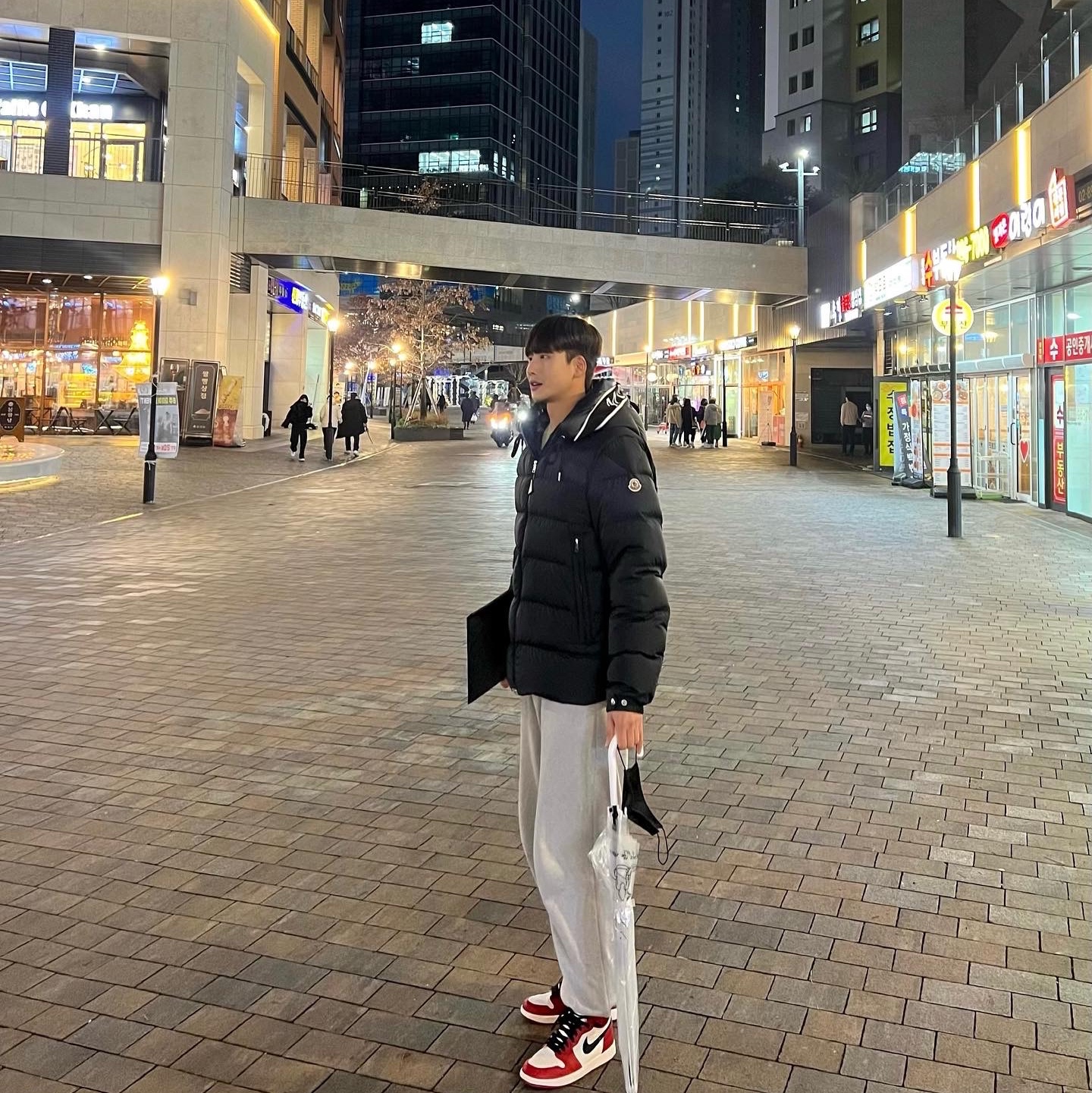 Jordan 1 Retro High OG Chicago 2022 착용 스타일 - 2