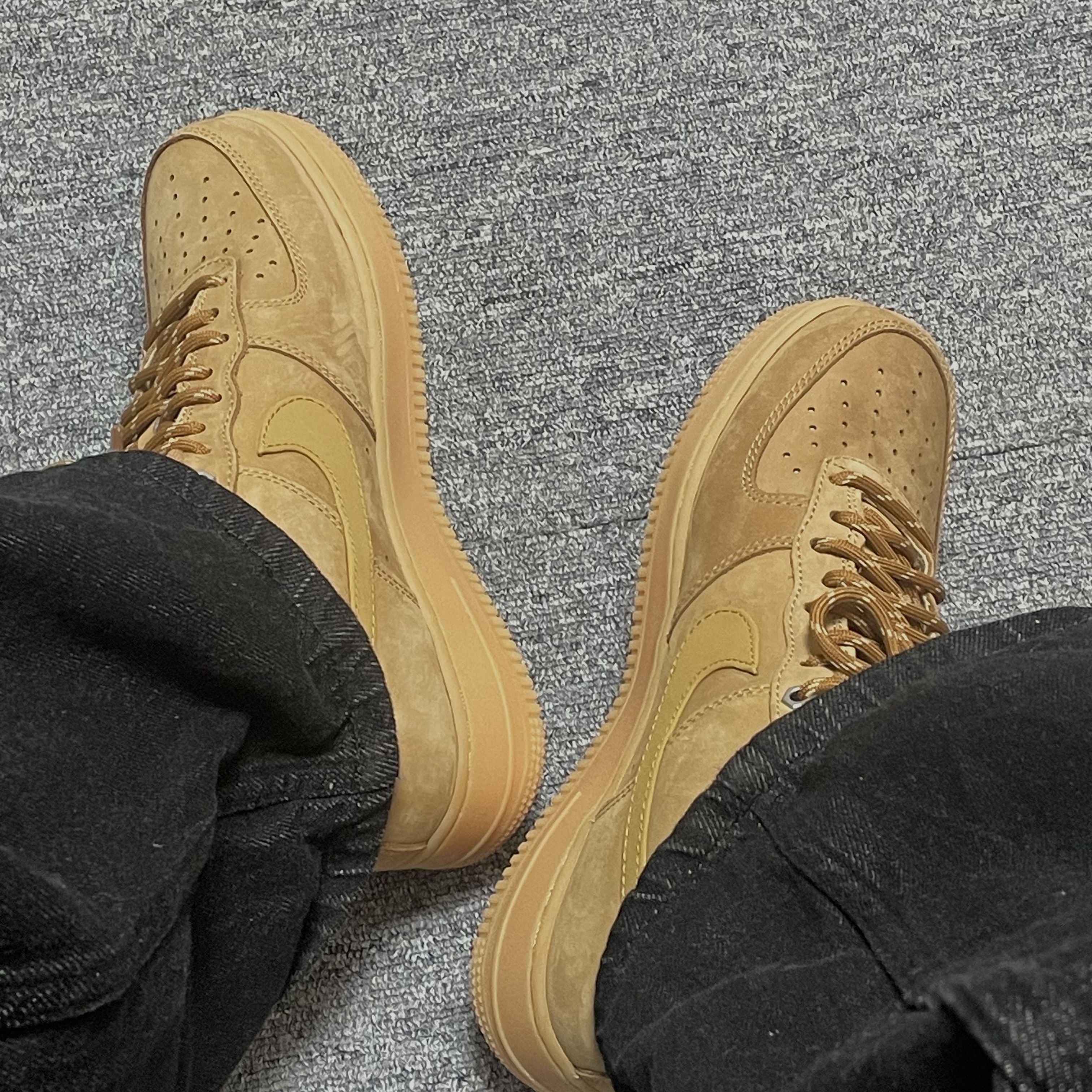 Nike Air Force 1 '07 WB Flax 착용 스타일
