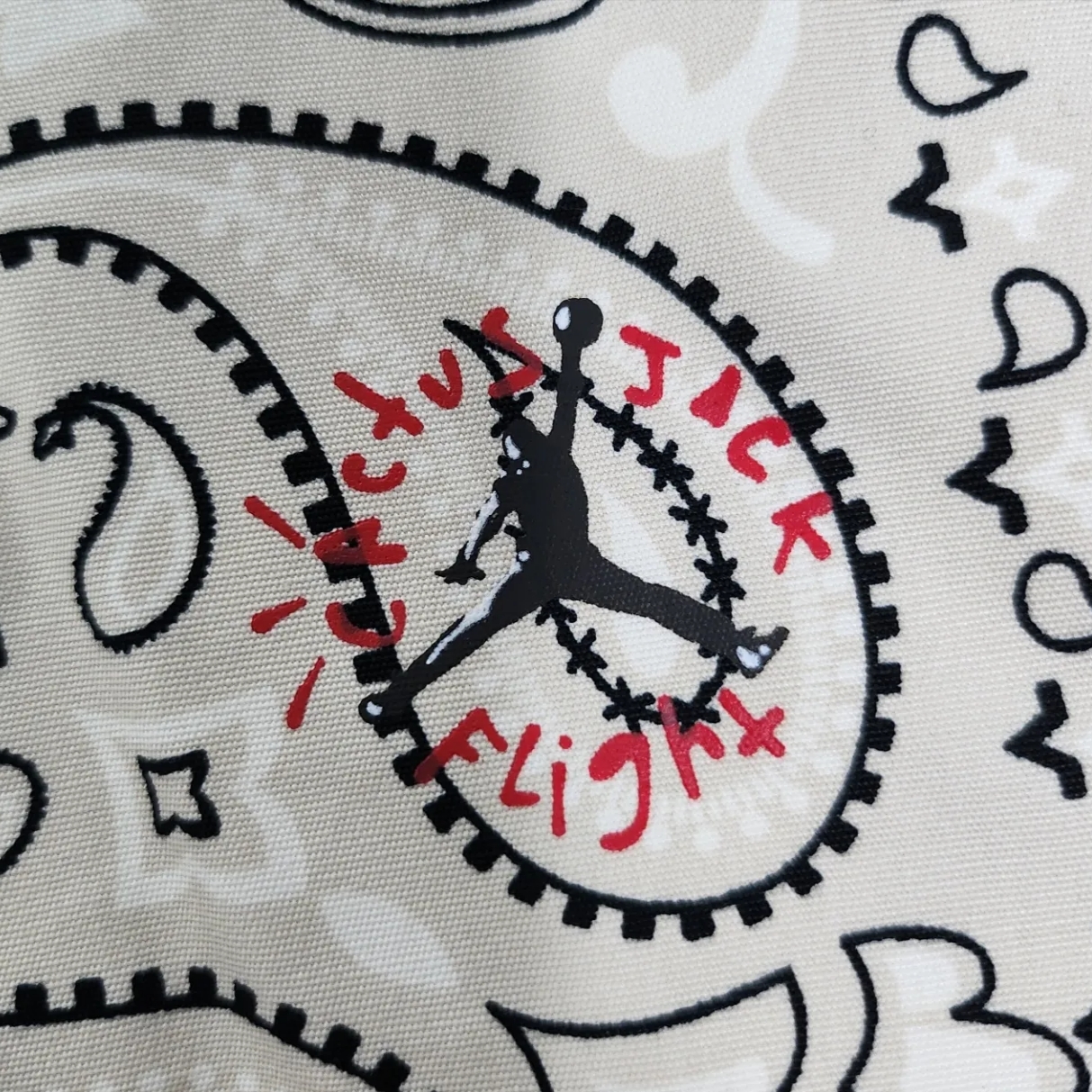 Jordan x Travis Scott Shorts Light Iron Ore - US/EU, Jordan x Travis Scott Shorts Light Iron Ore - Asia 착용 스타일 - 2