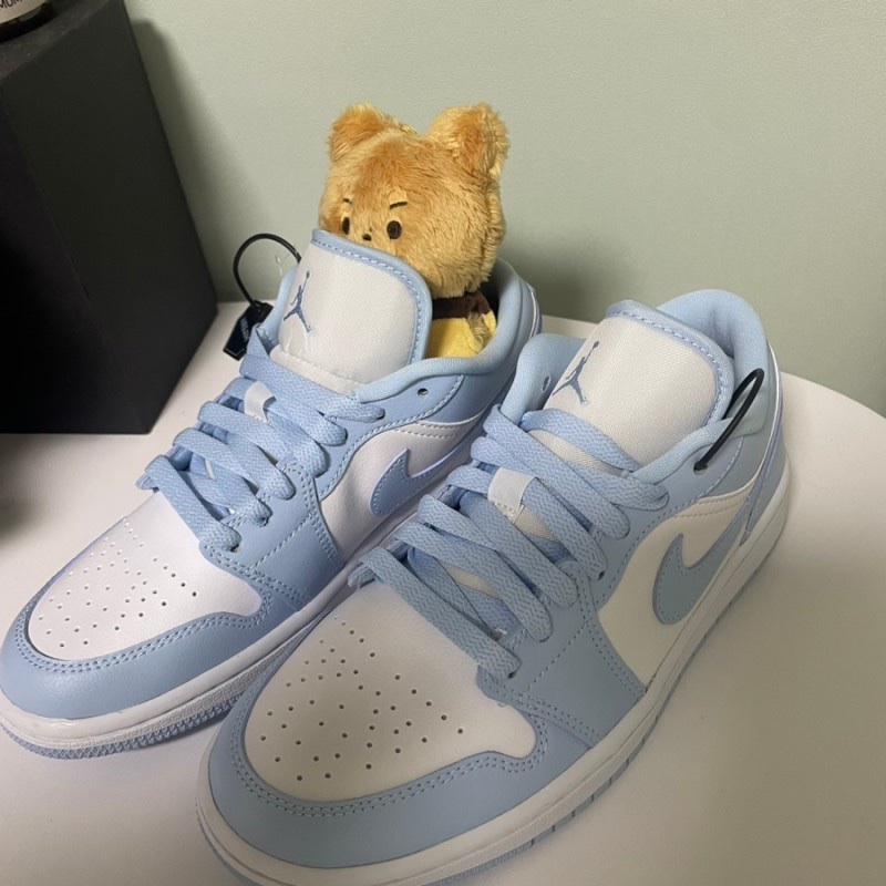 (W) Jordan 1 Low White Ice Blue 착용 스타일