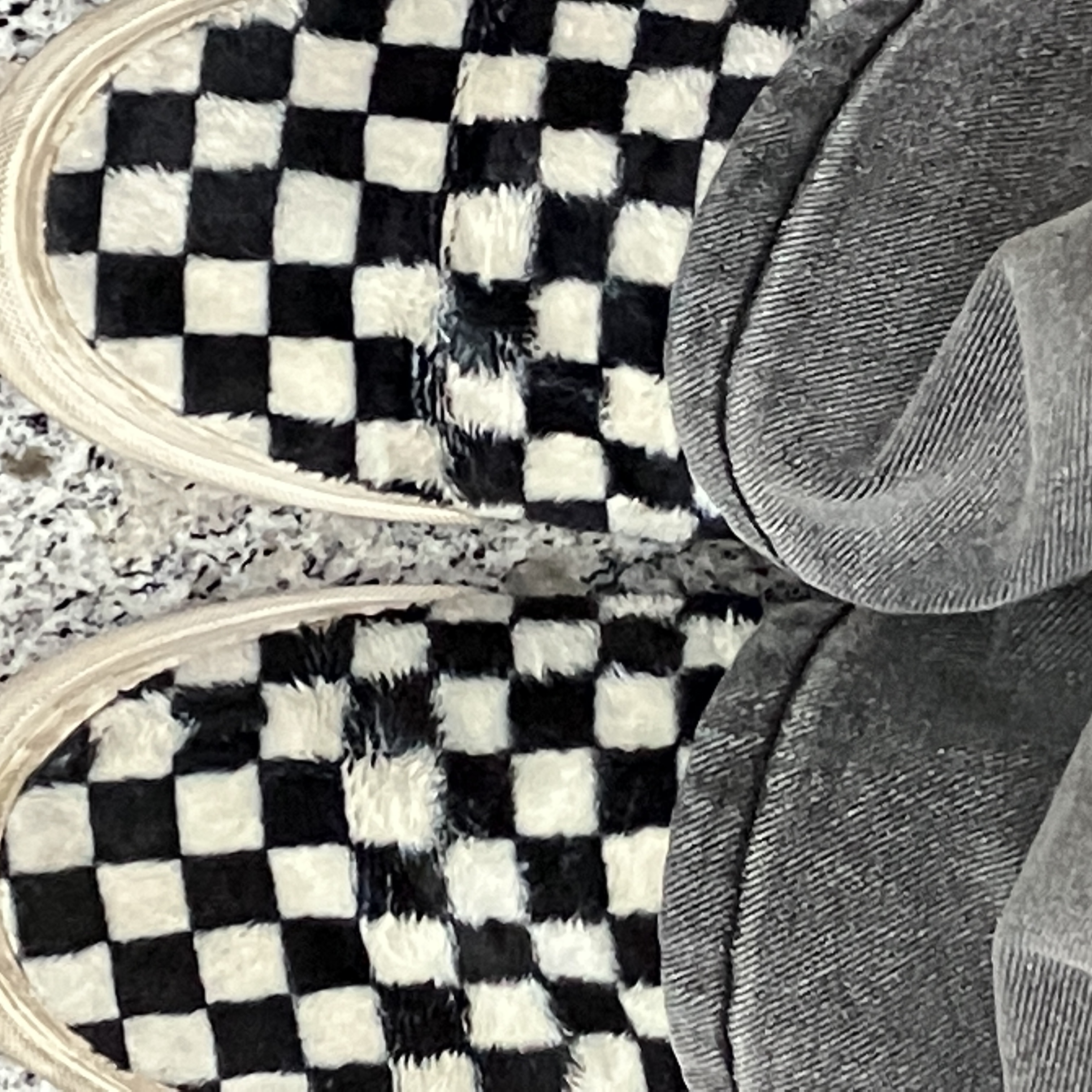 Vans Classic Slip-On Sherpa Checkerboard 착용 스타일 - 2