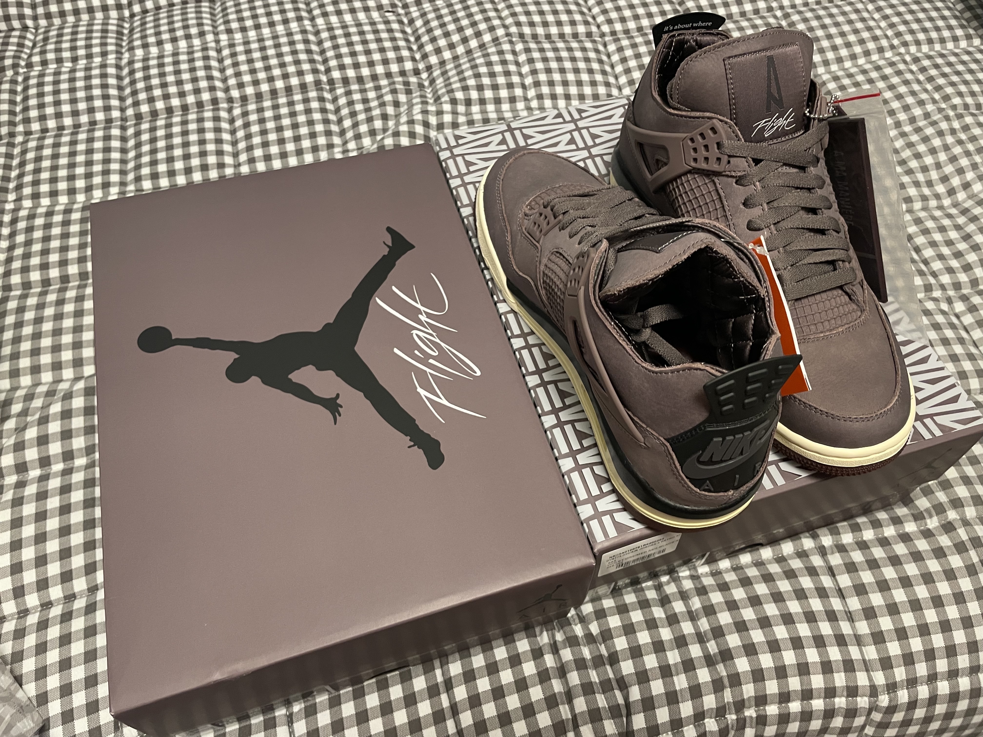 Jordan 4 x A Ma Maniere Retro Violet Ore 착용 스타일 - 1