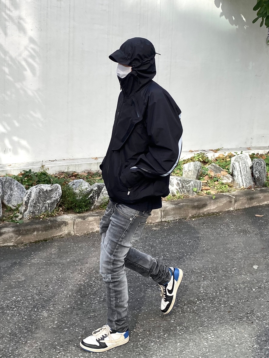 Undermycar Legion.03 Slim Fit Blue Stitch Washed Jeans Washed Gray 착용 스타일 - 1