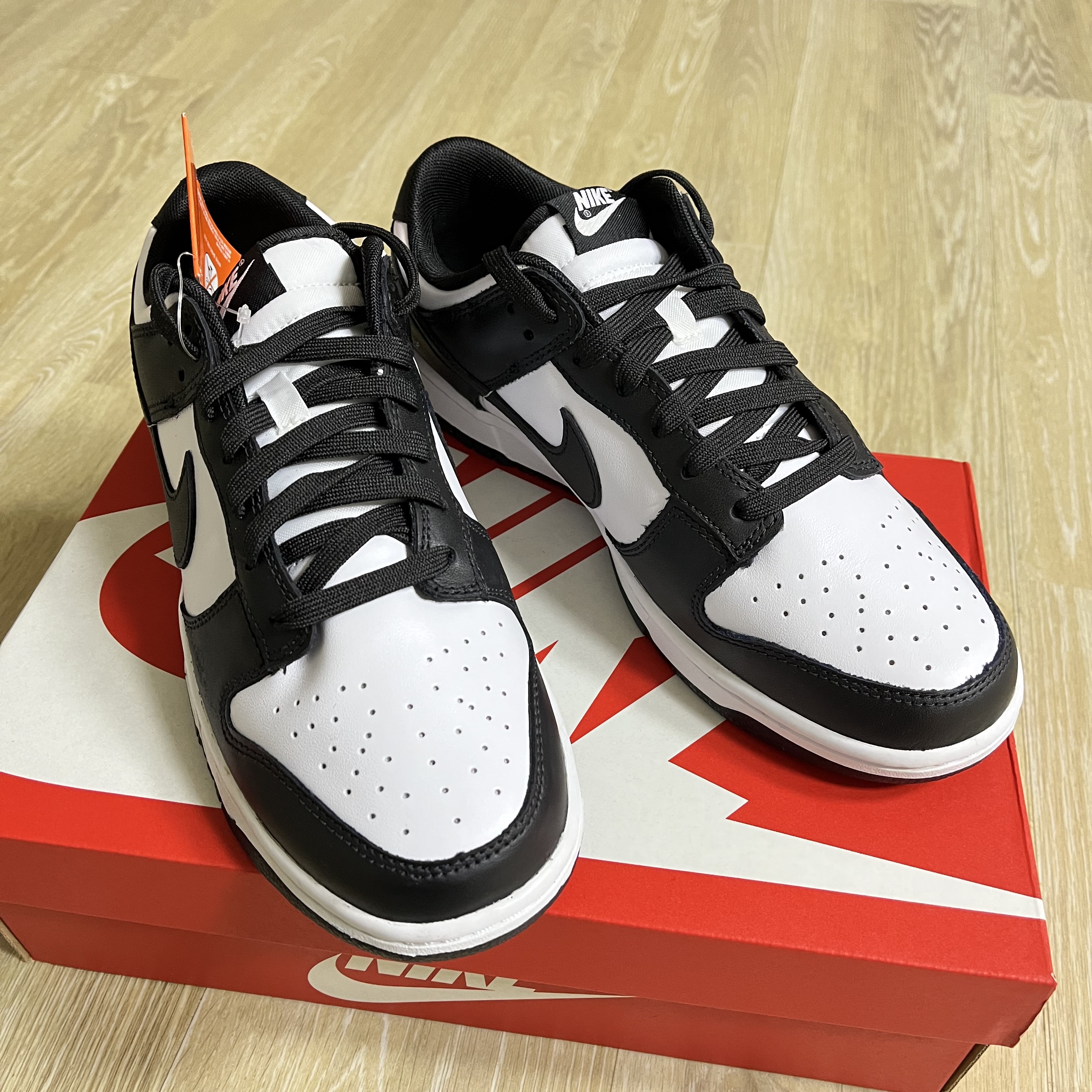 Nike Dunk Low Retro Black 착용 스타일