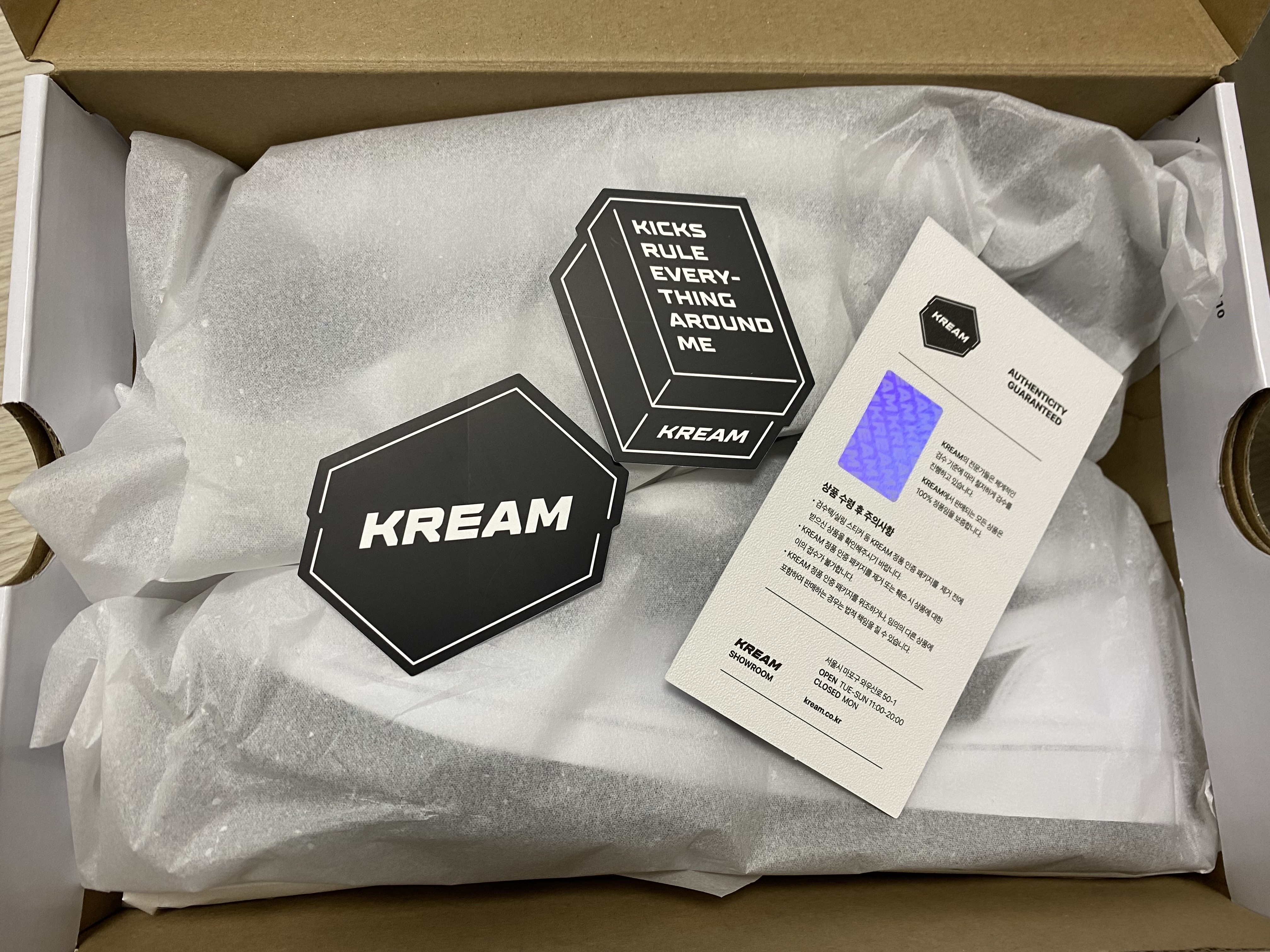 (W) Jordan 1 Low SE Black White 착용 스타일 - 2