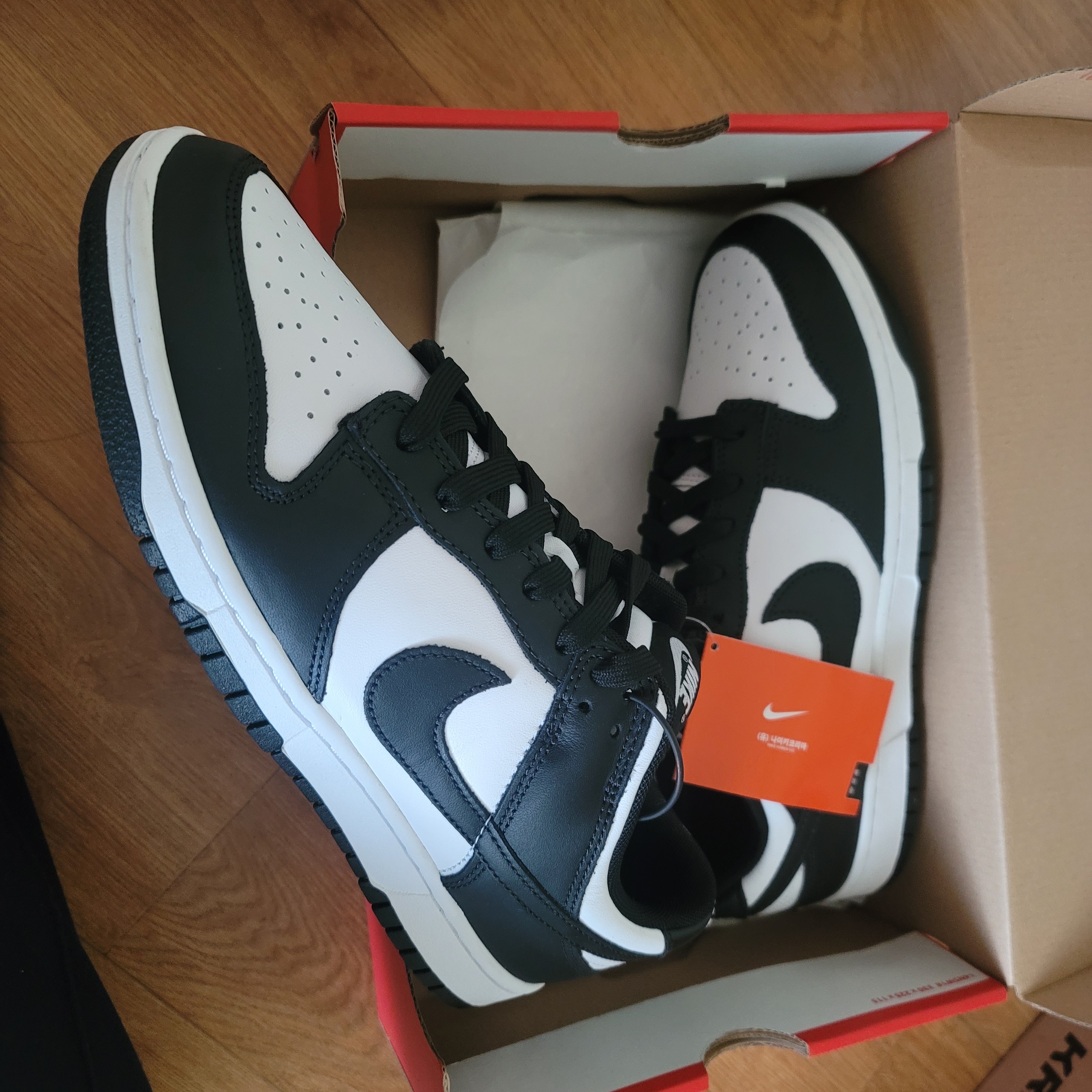 Nike Dunk Low Retro Black 착용 스타일