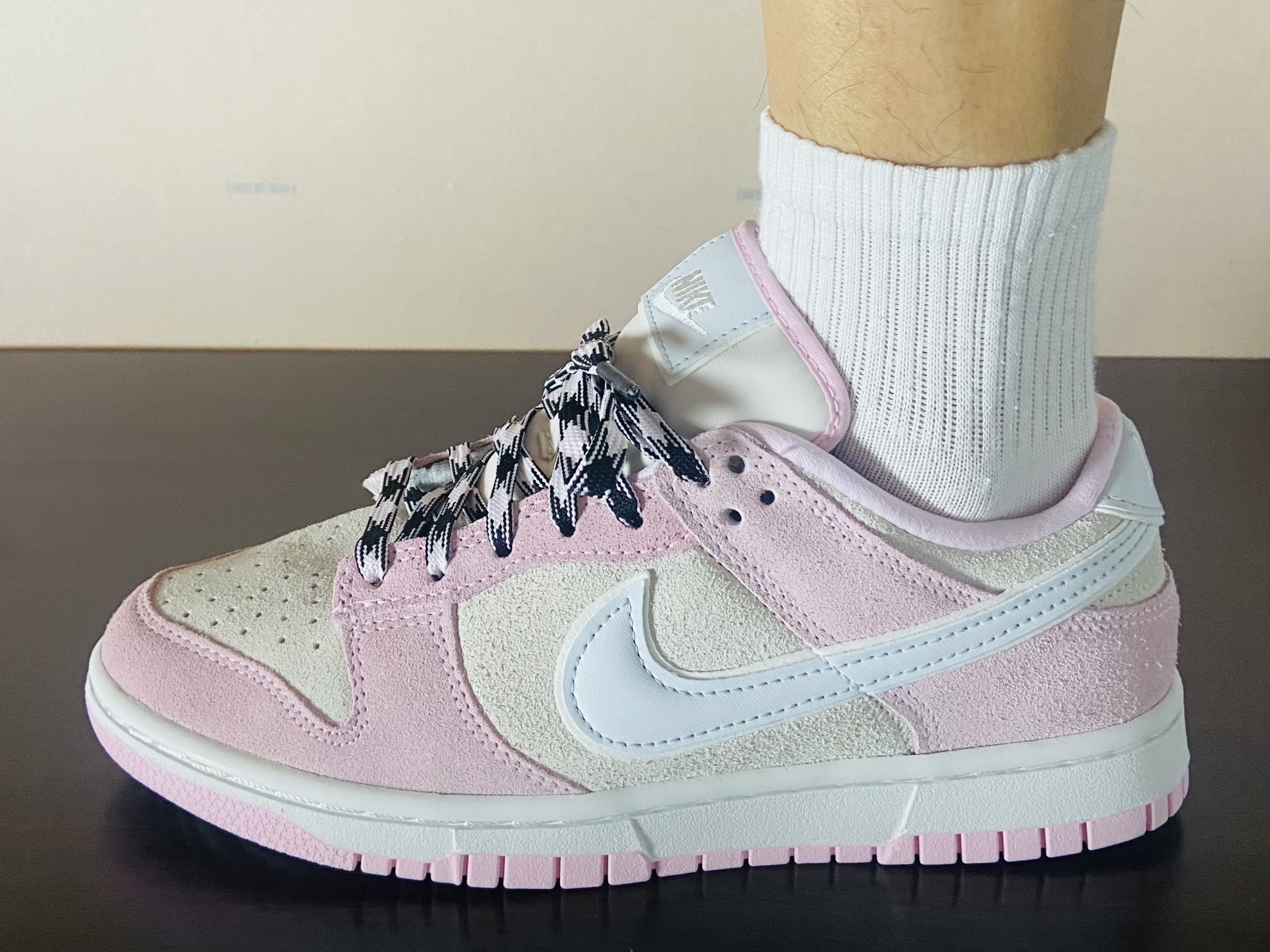 (W) Nike Dunk Low LX Pink Foam 착용 스타일