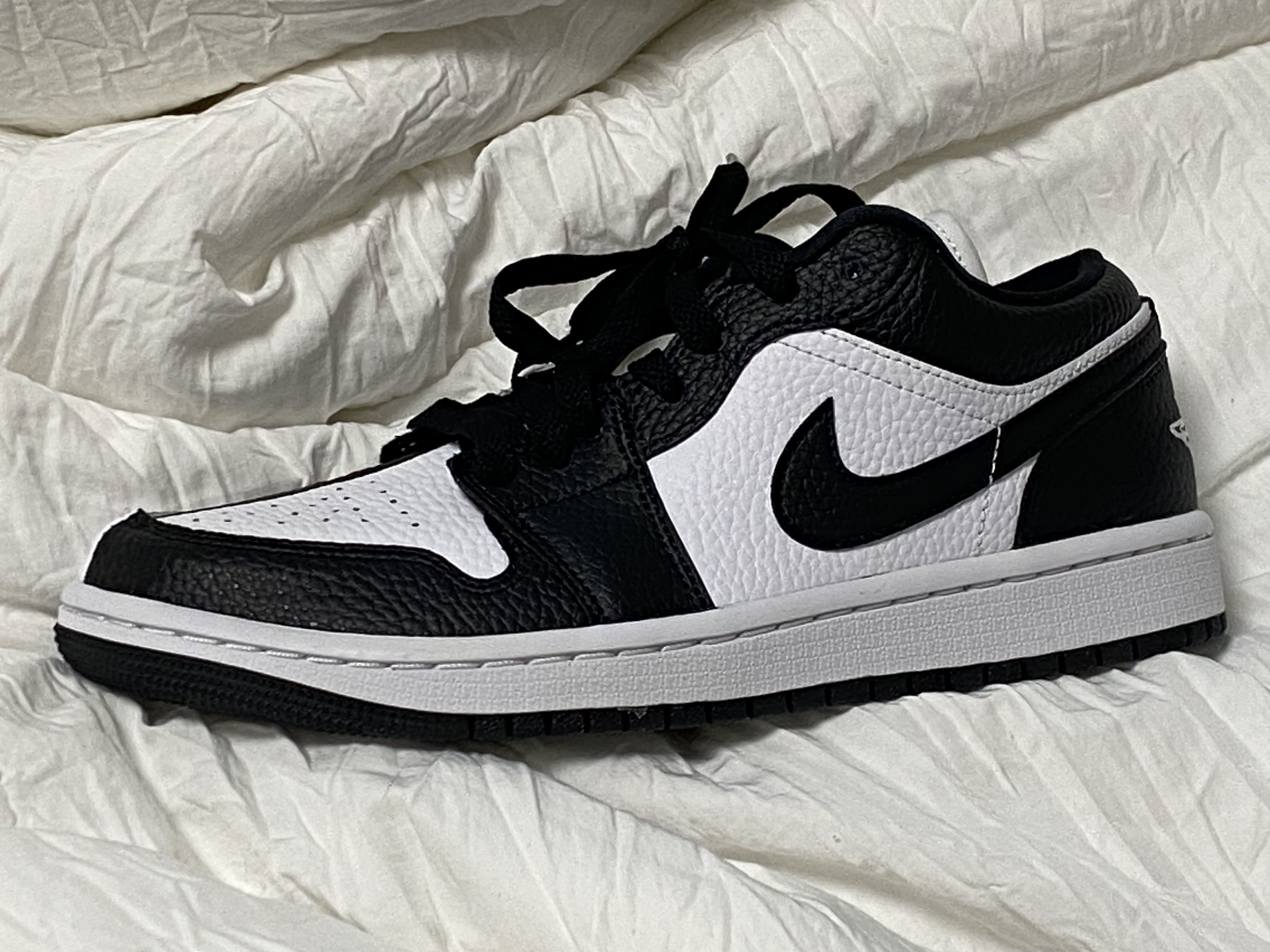 (W) Jordan 1 Low SE Black White 착용 스타일 - 4