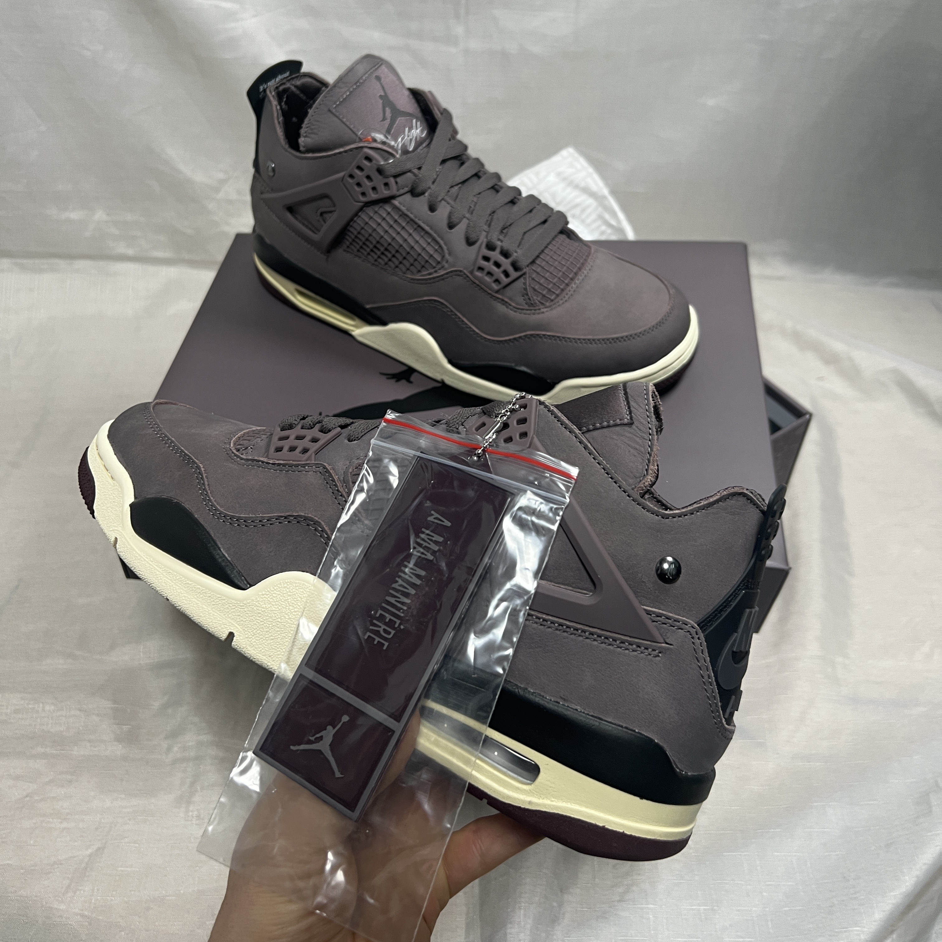 Jordan 4 x A Ma Maniere Retro Violet Ore 착용 스타일