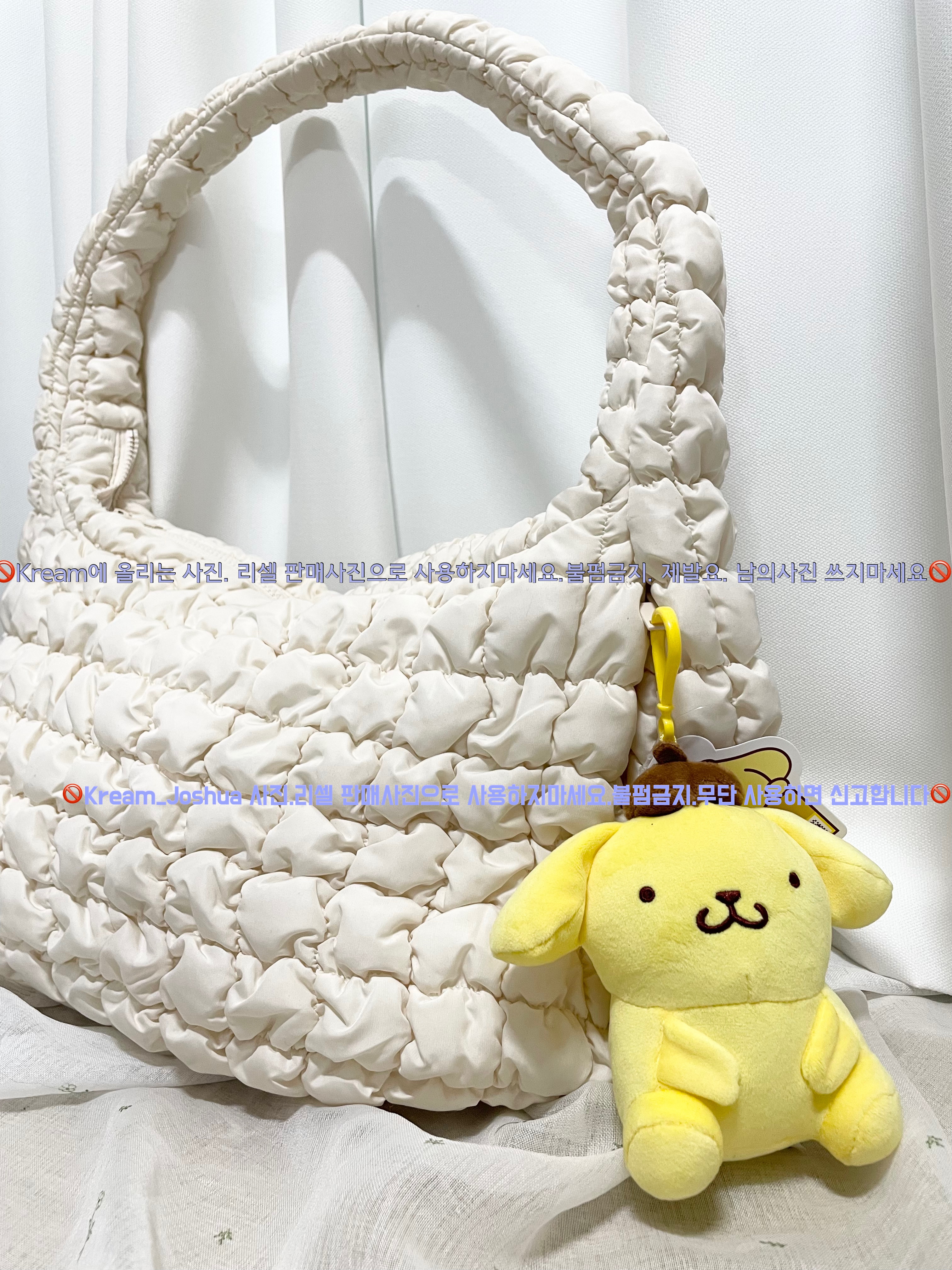 COS Quilted Oversized Shoulder Bag Black, Nike Heritage 86 Futura Washed Cap Cave Purple 착용 스타일 - 4