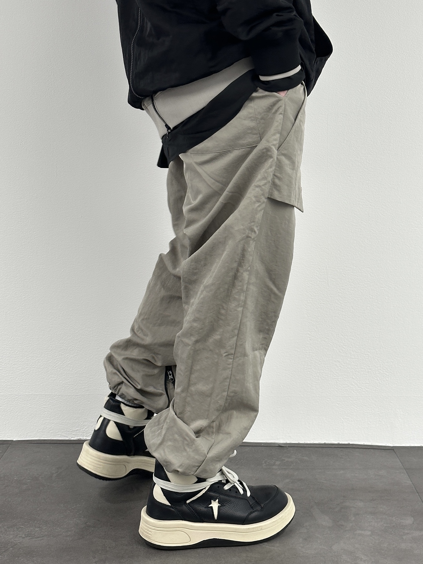 Converse x Drkshdw Turbowpn Black Cream 착용 스타일 - 3