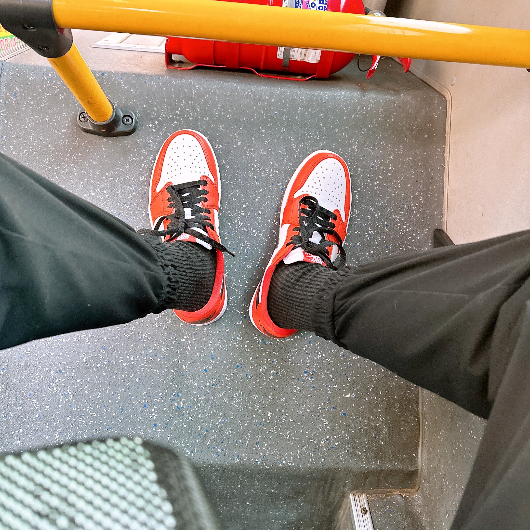 Jordan 1 Low OG Starfish 착용 스타일