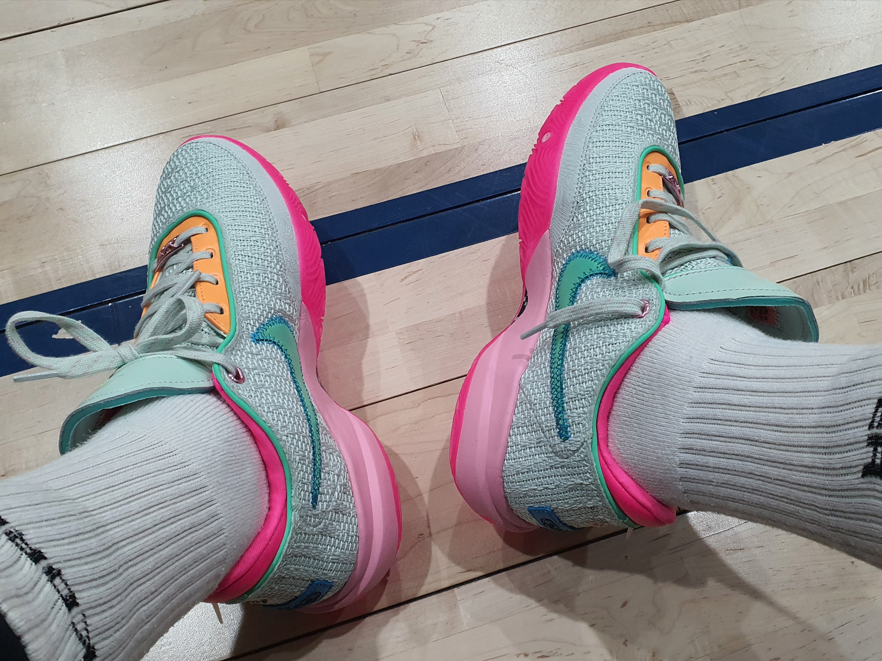 Nike LeBron XX EP Barely Green 착용 스타일 - 1