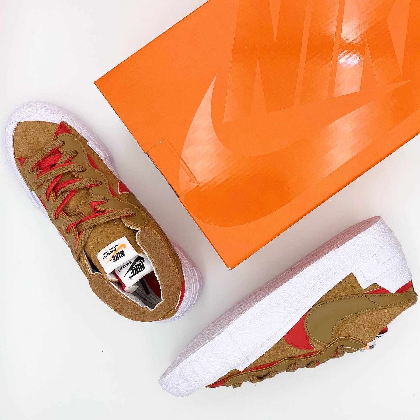 Nike x Sacai Blazer Low British Tan 착용 스타일 - 5