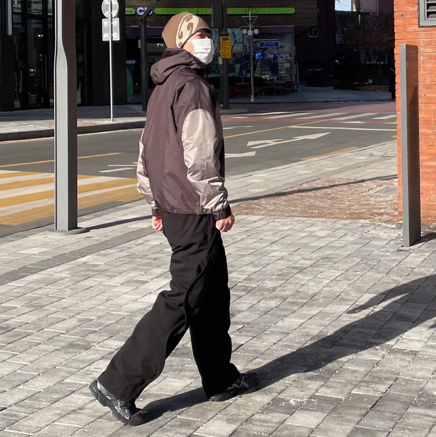 Asics UB2-S Gel-1130 Asphalt Pure Silver, Sansan Gear Wave Pants Black - 22FW 착용 스타일 - 2