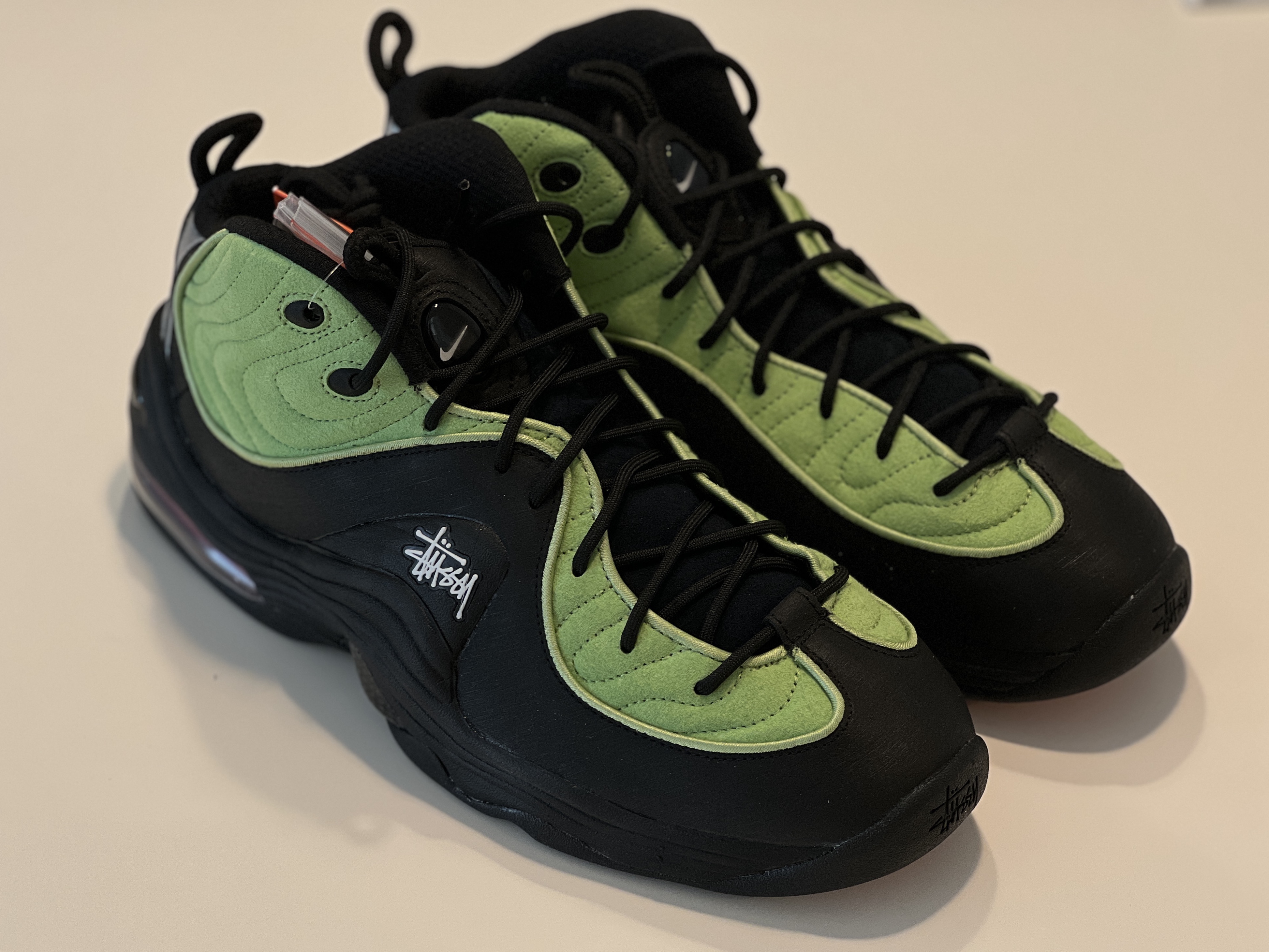 Nike x Stussy Air Penny II Vivid Green and Black 착용 스타일